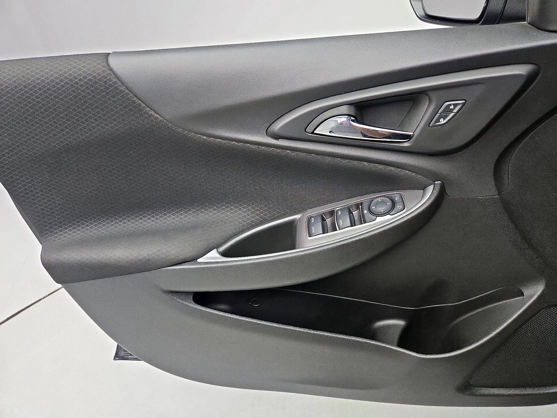 Thumbnail: 2024 Chevrolet Malibu - 12