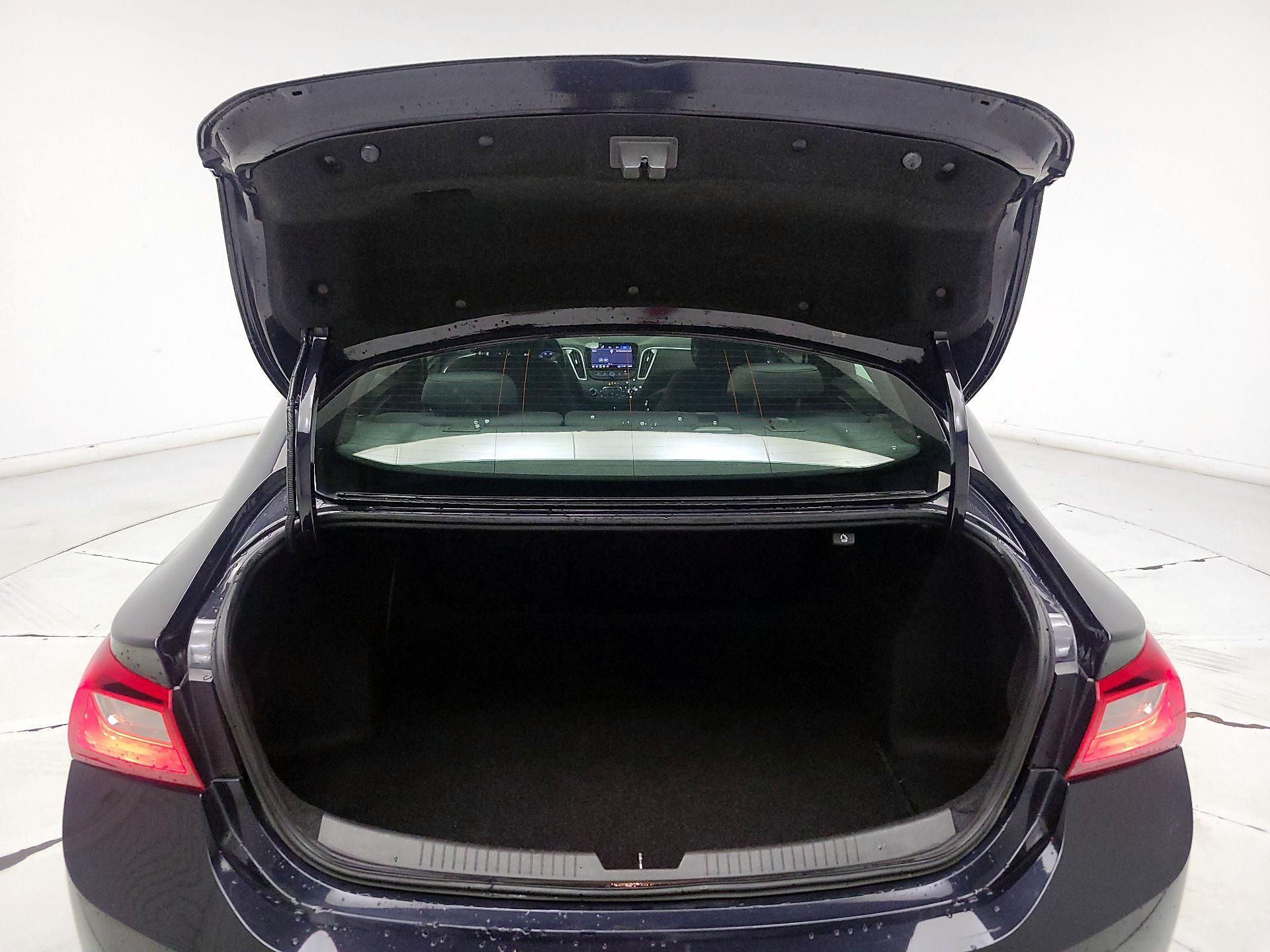 Thumbnail: 2023 Chevrolet Malibu - 20