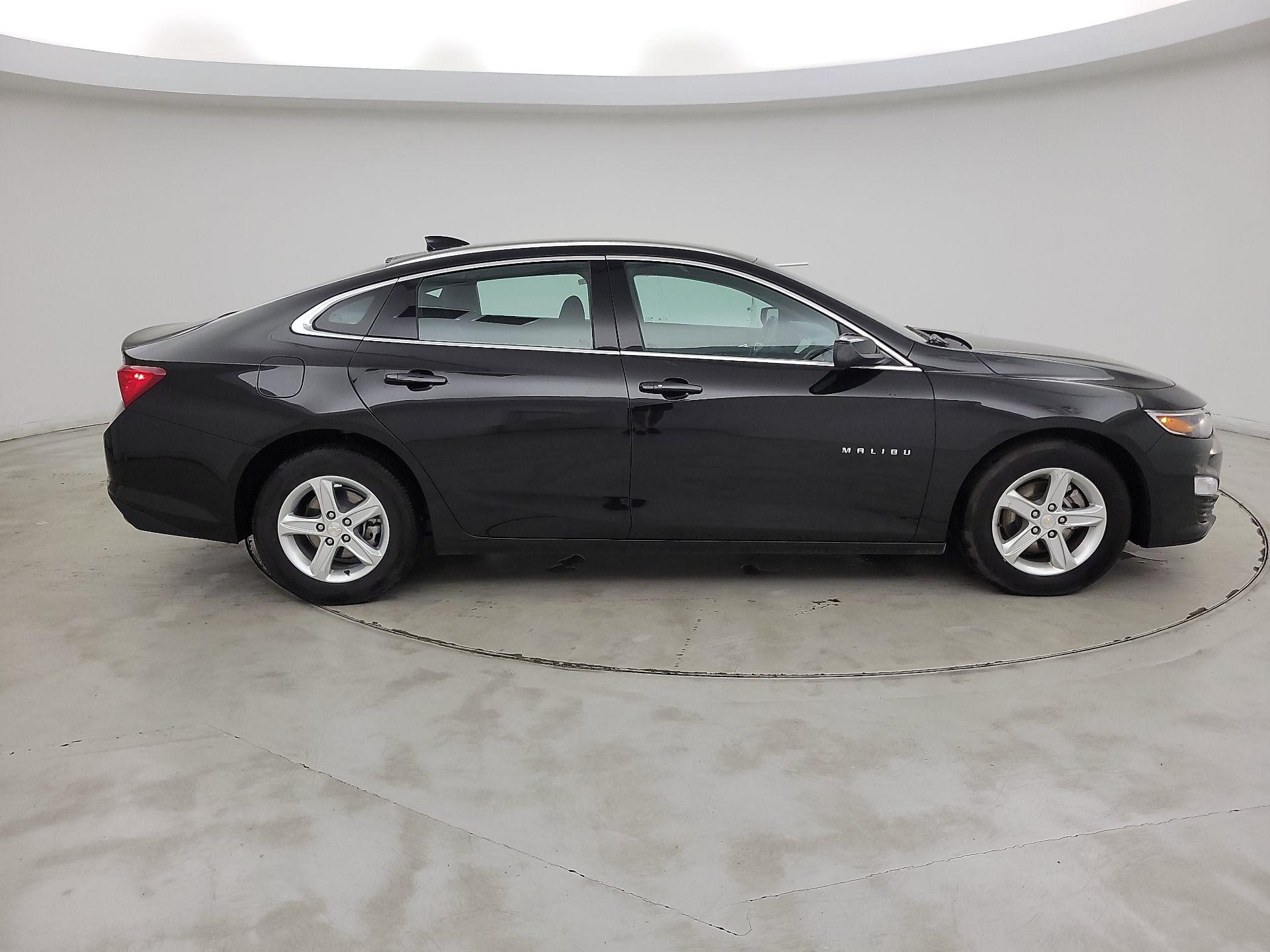 Thumbnail: 2024 Chevrolet Malibu - 4