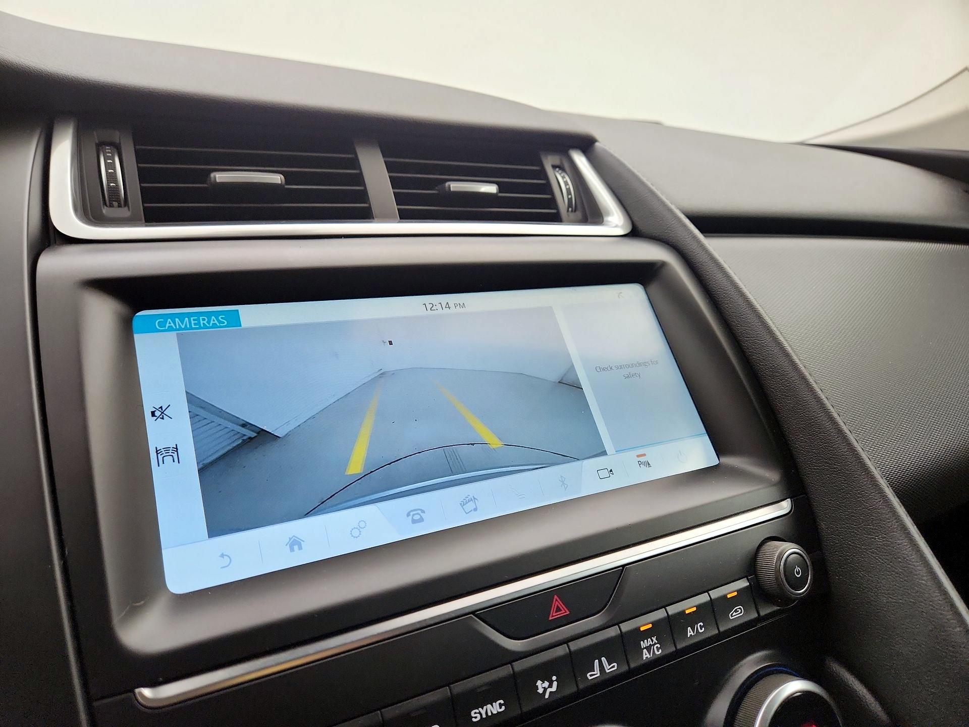 Thumbnail: 2019 Jaguar E-Pace - 14
