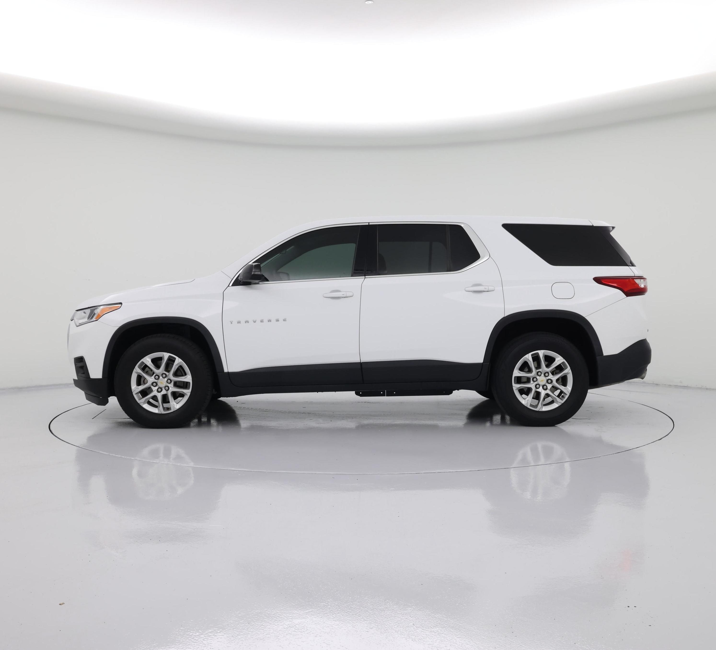 Thumbnail: 2020 Chevrolet Traverse - 3
