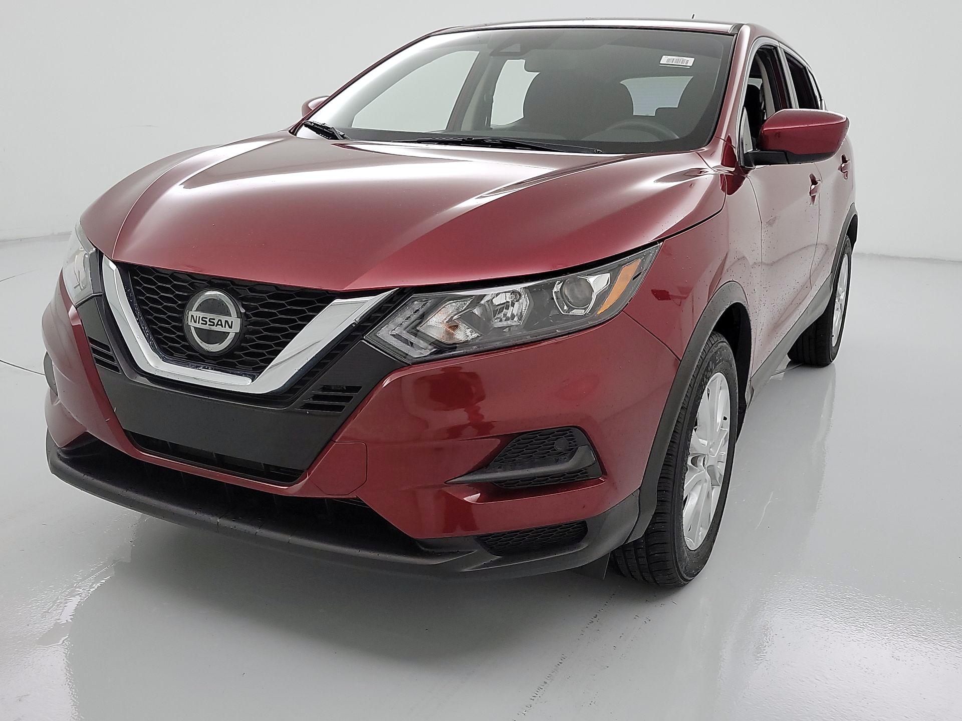 Thumbnail: 2020 Nissan Rogue Sport - 3