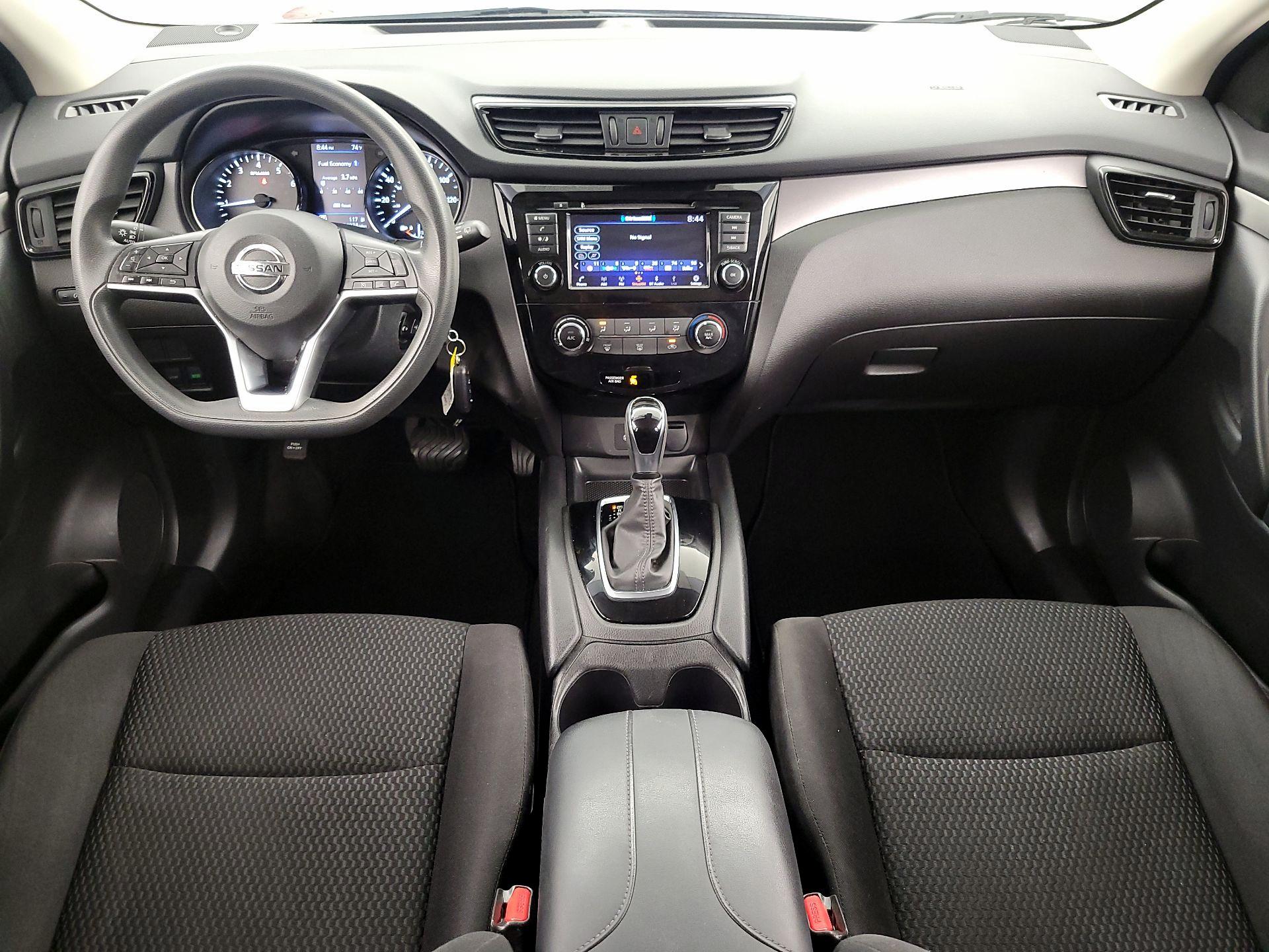 Thumbnail: 2020 Nissan Rogue Sport - 8