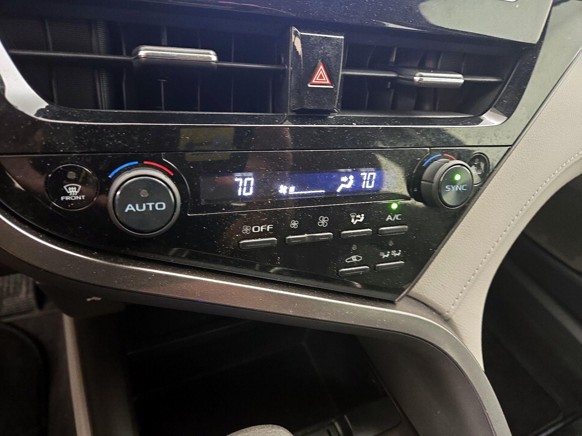 Thumbnail: 2021 Toyota Camry - 16