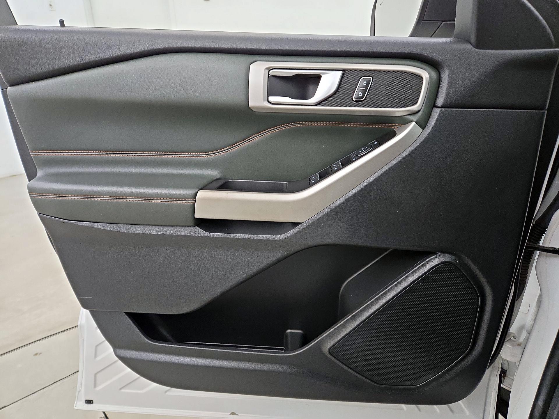 Thumbnail: 2021 Ford Explorer - 12