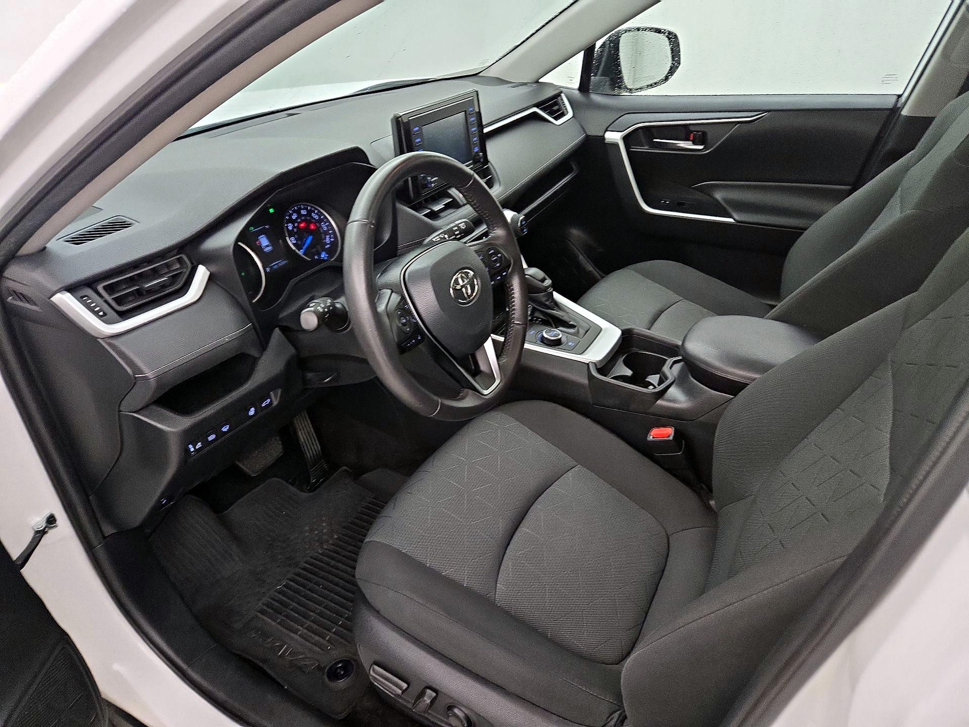 Thumbnail: 2021 Toyota RAV4 - 11