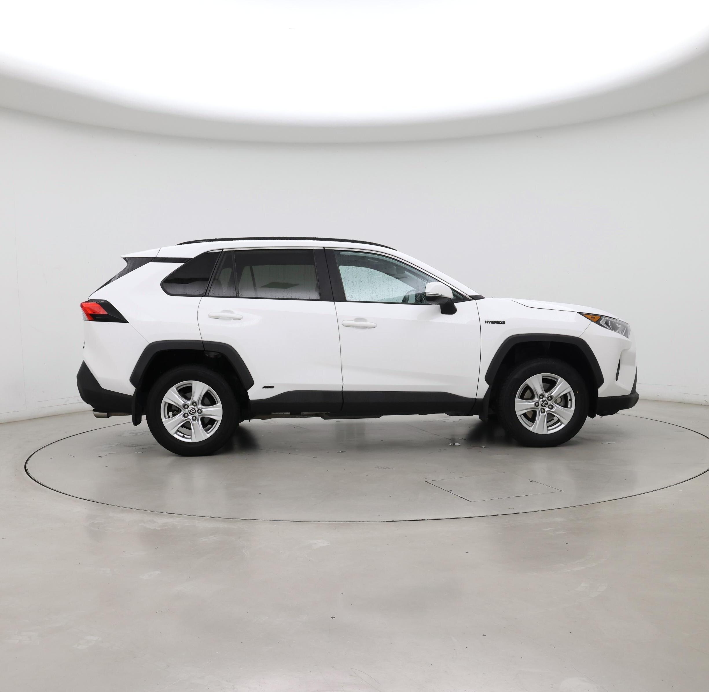 Thumbnail: 2021 Toyota RAV4 - 7