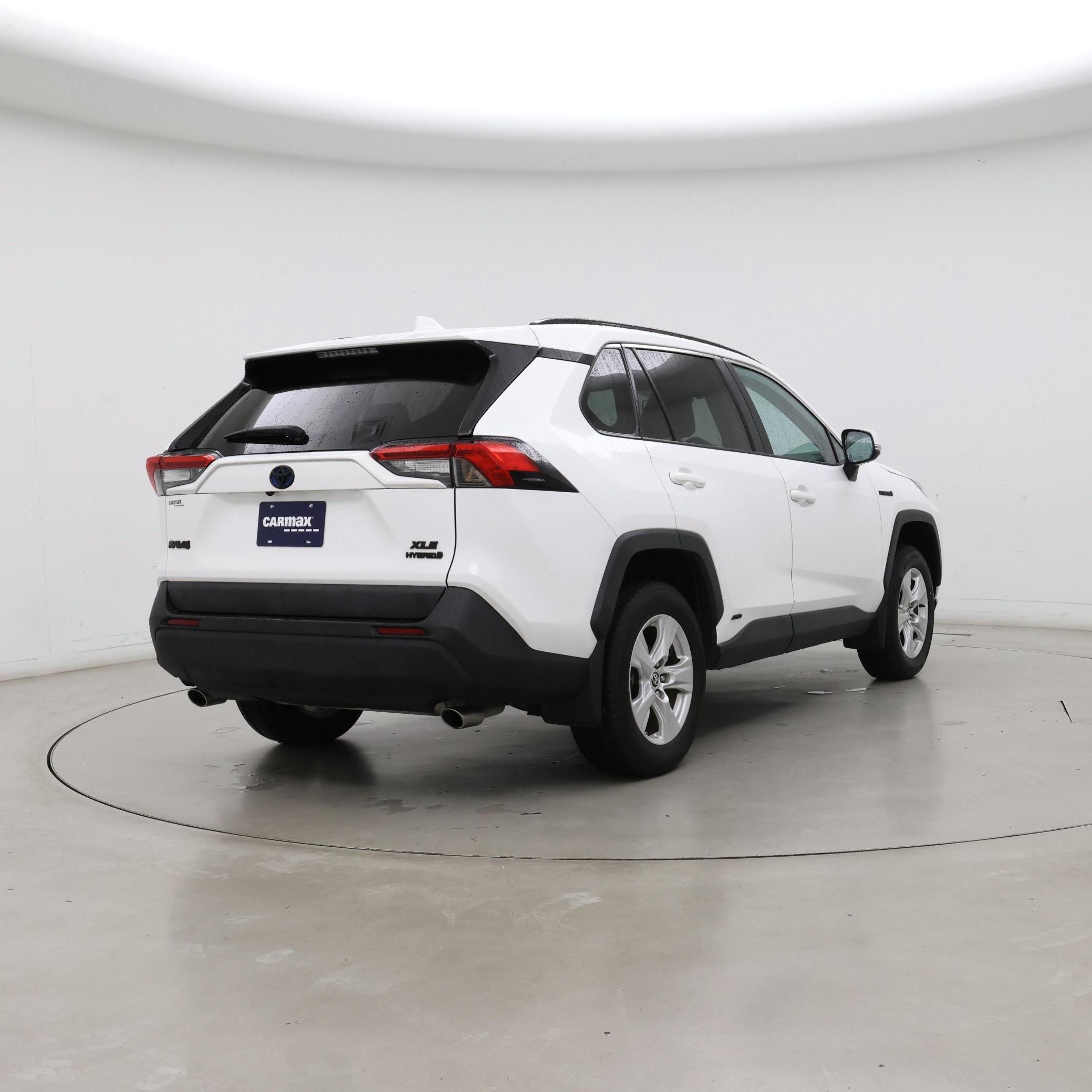 Thumbnail: 2021 Toyota RAV4 - 8