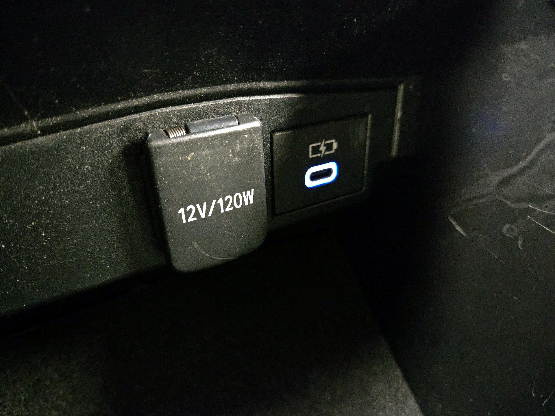 Thumbnail: 2022 Toyota Corolla - 18