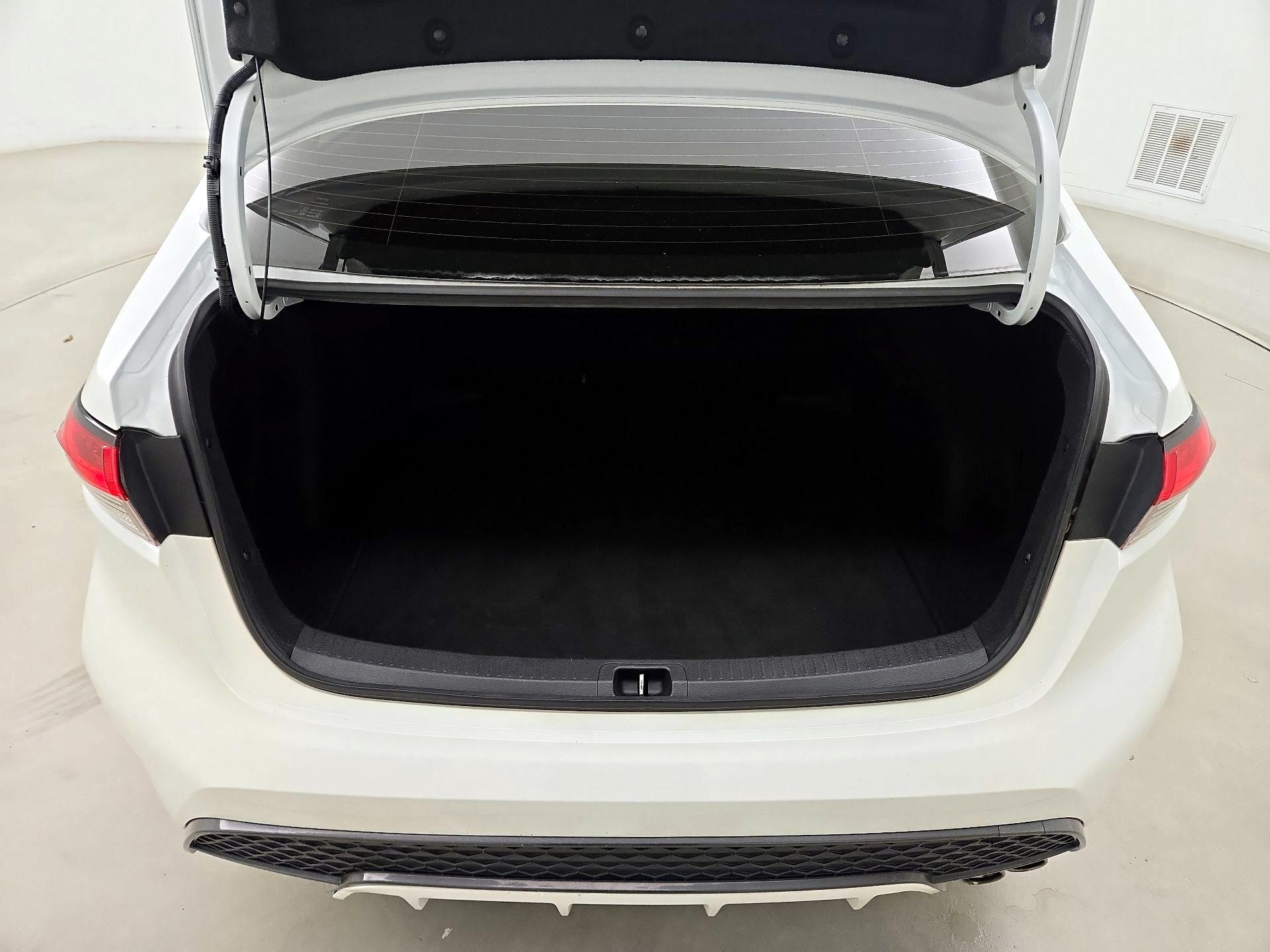 Thumbnail: 2022 Toyota Corolla - 20