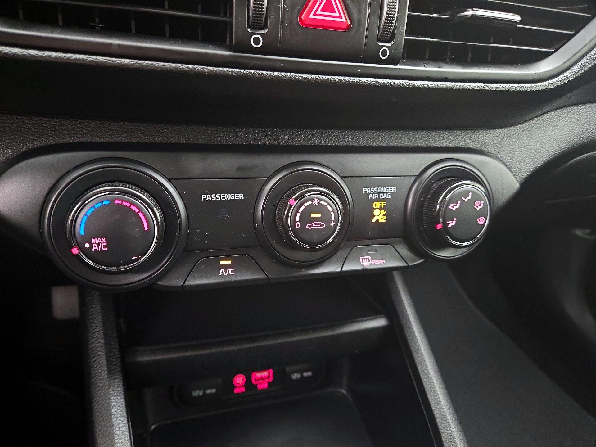 Thumbnail: 2020 Kia Forte - 16