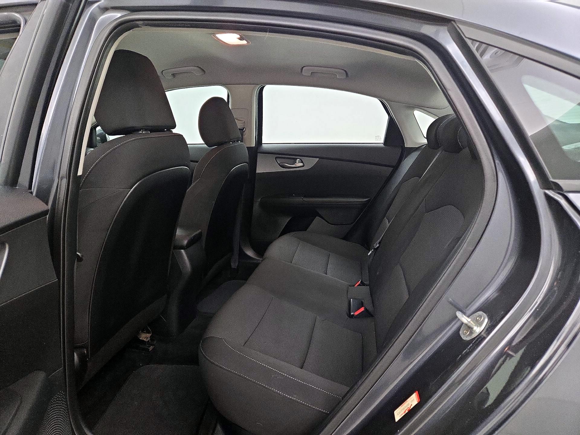 Thumbnail: 2020 Kia Forte - 19