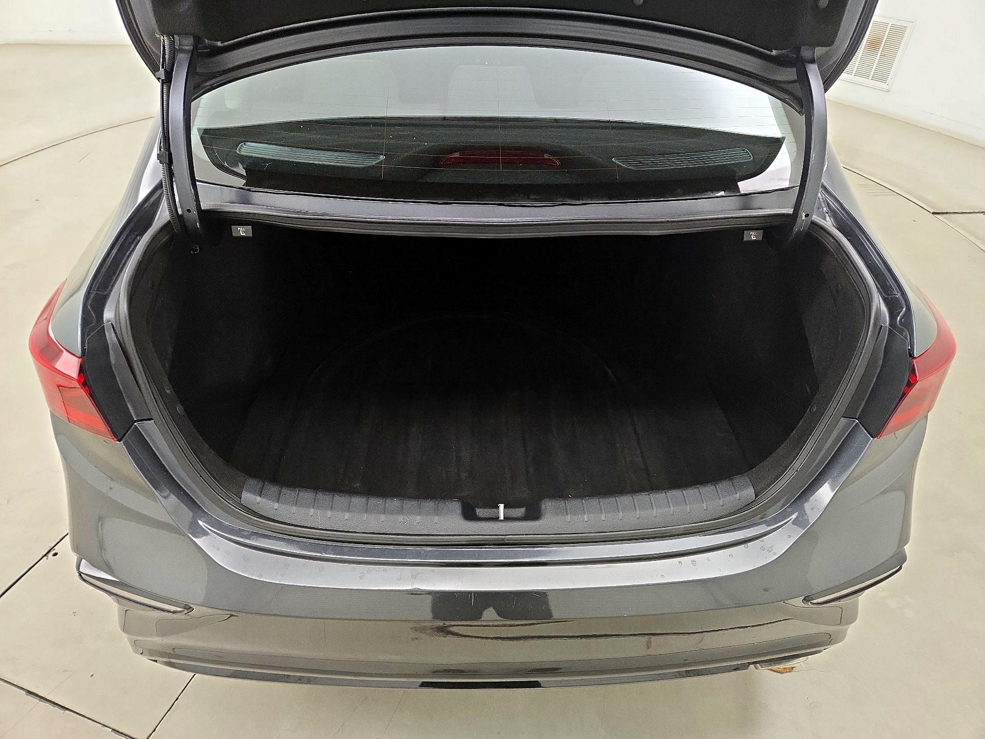 Thumbnail: 2020 Kia Forte - 20