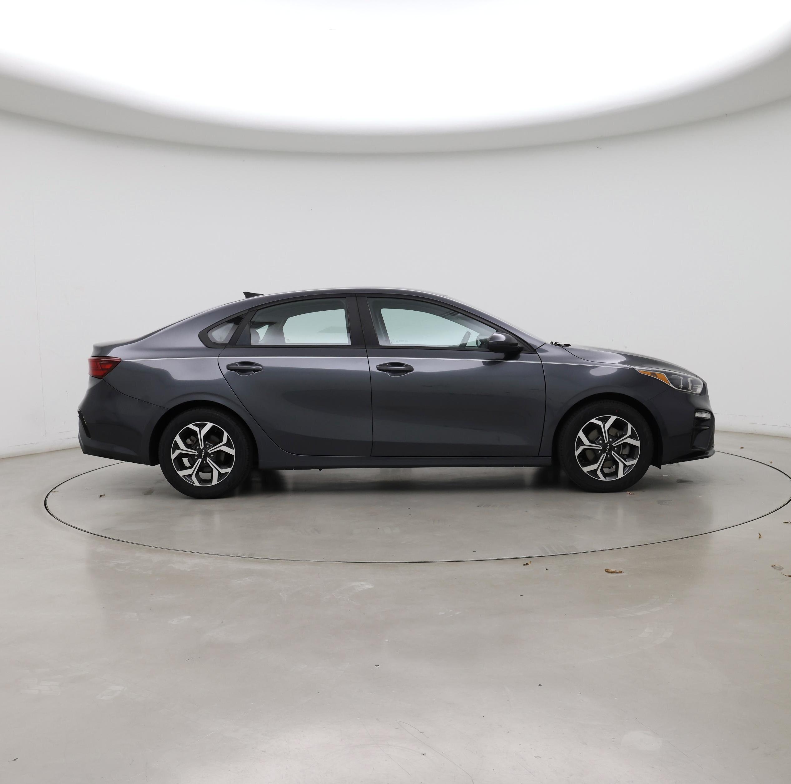Thumbnail: 2020 Kia Forte - 7