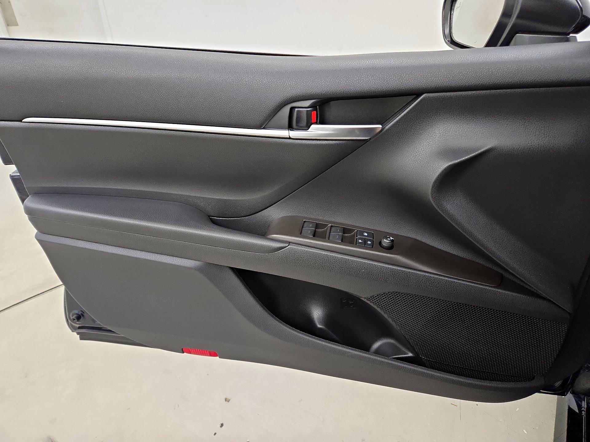 Thumbnail: 2021 Toyota Camry - 12