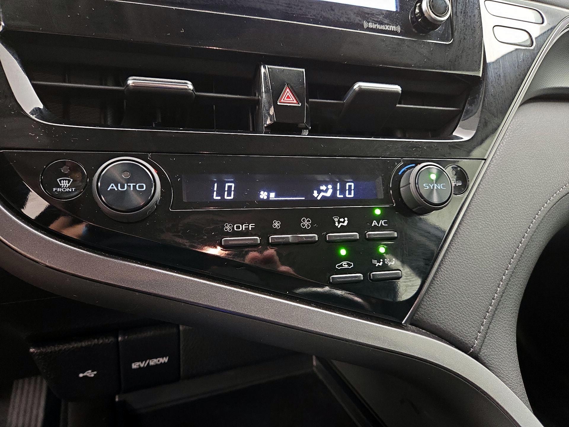 Thumbnail: 2021 Toyota Camry - 16