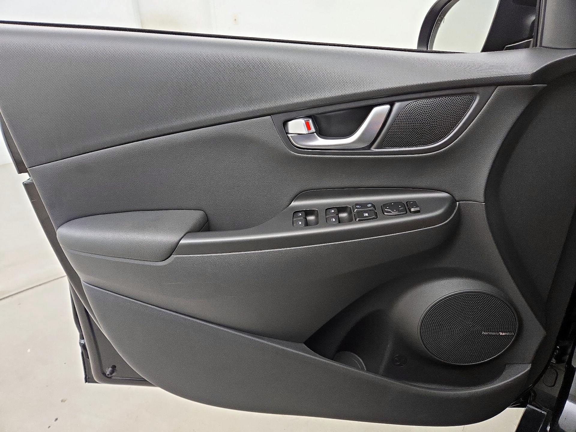 Thumbnail: 2022 Hyundai Kona - 12
