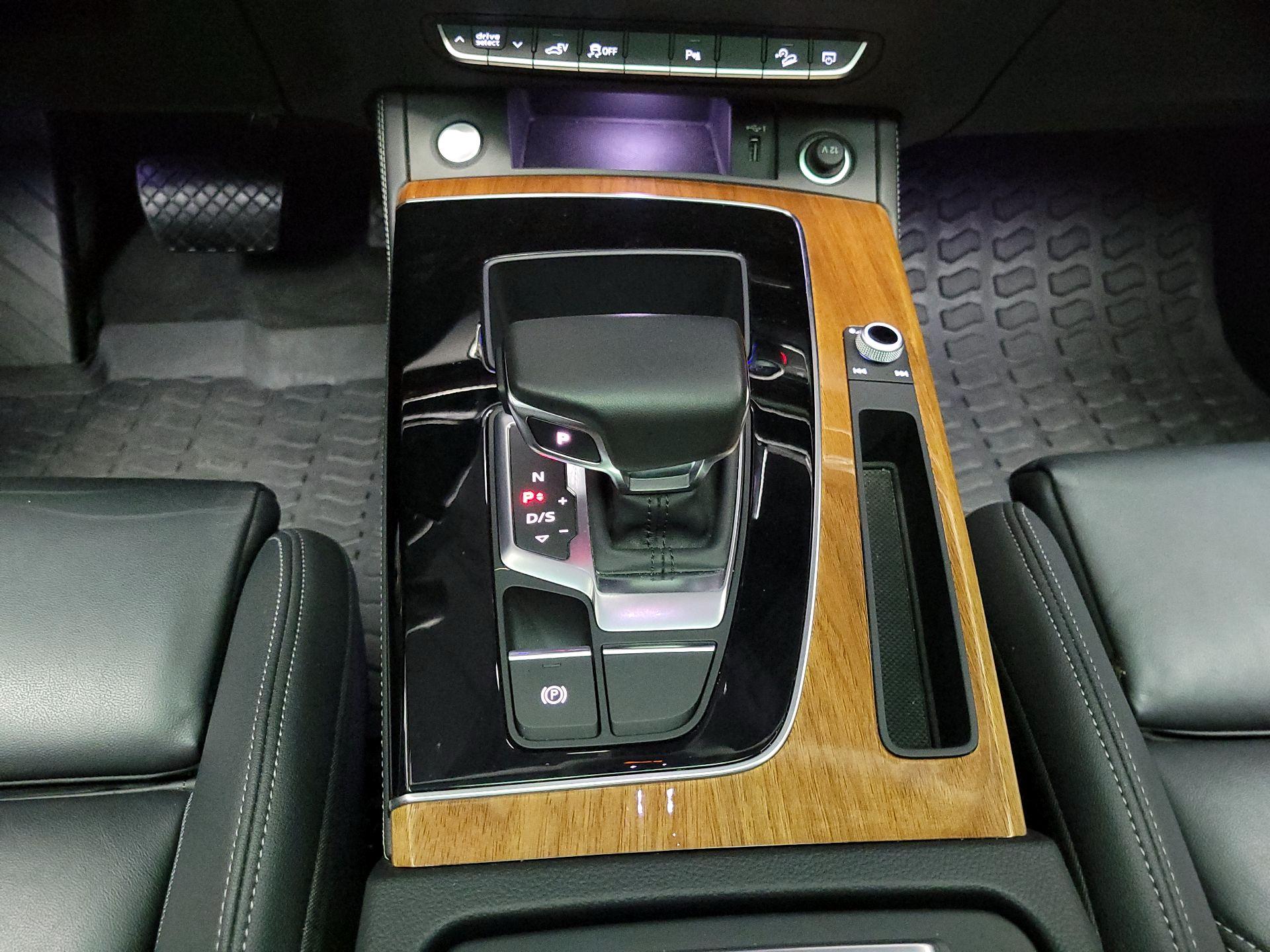 Thumbnail: 2022 Audi Q5 - 18