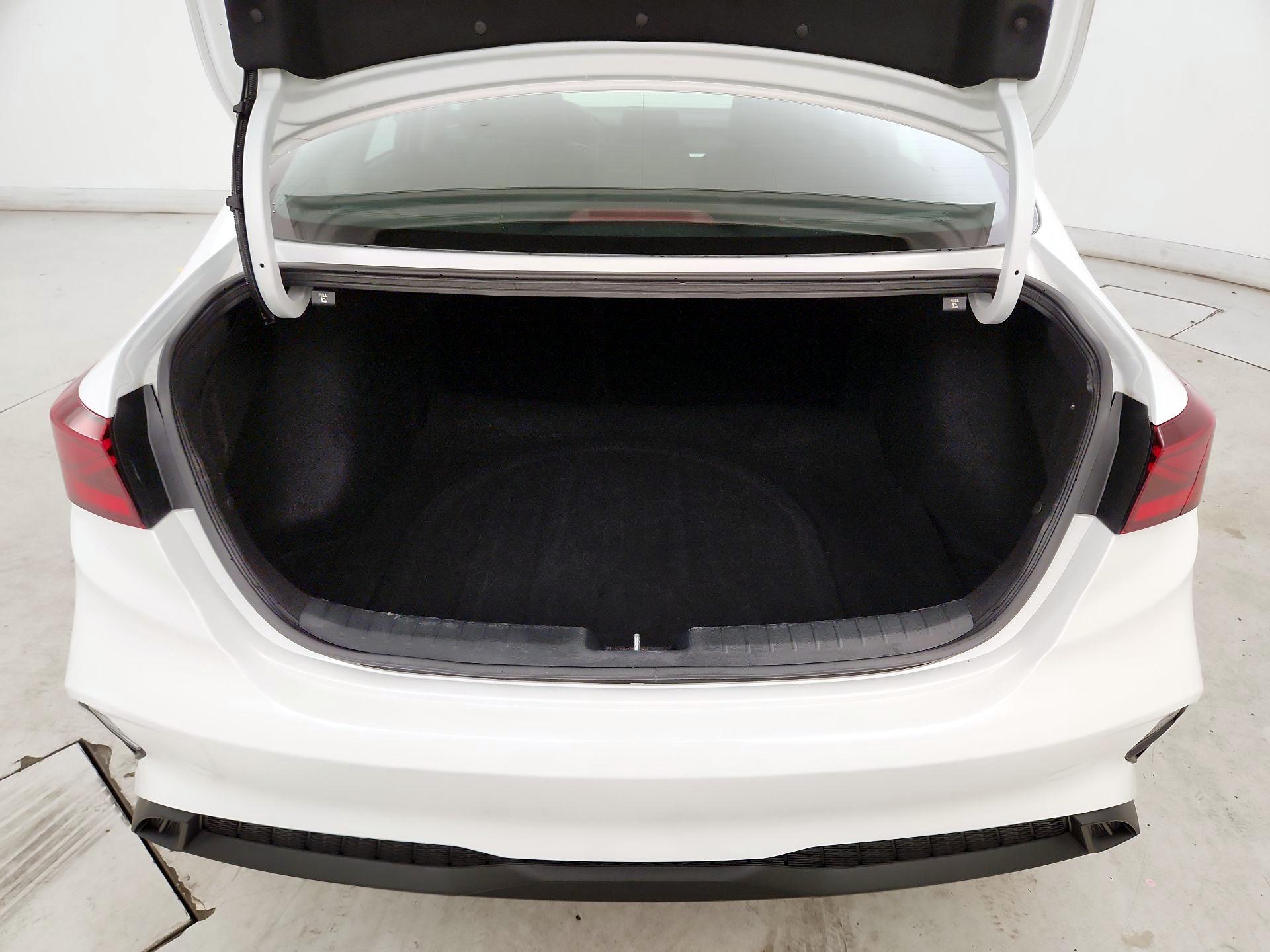 Thumbnail: 2024 Kia Forte - 20