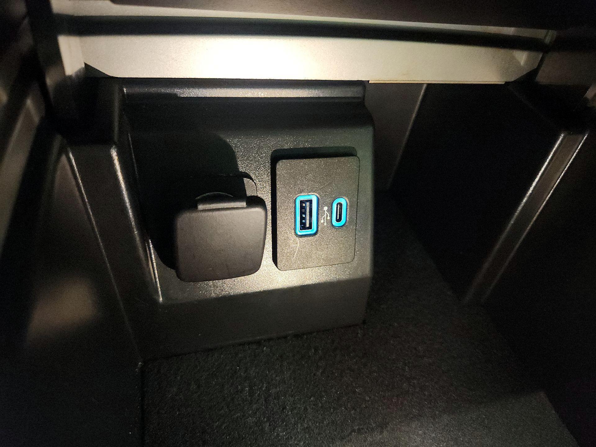 Thumbnail: 2023 Ford Explorer - 19