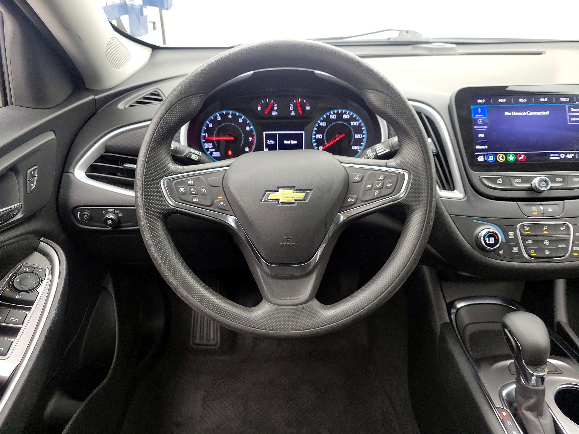 Thumbnail: 2023 Chevrolet Malibu - 10