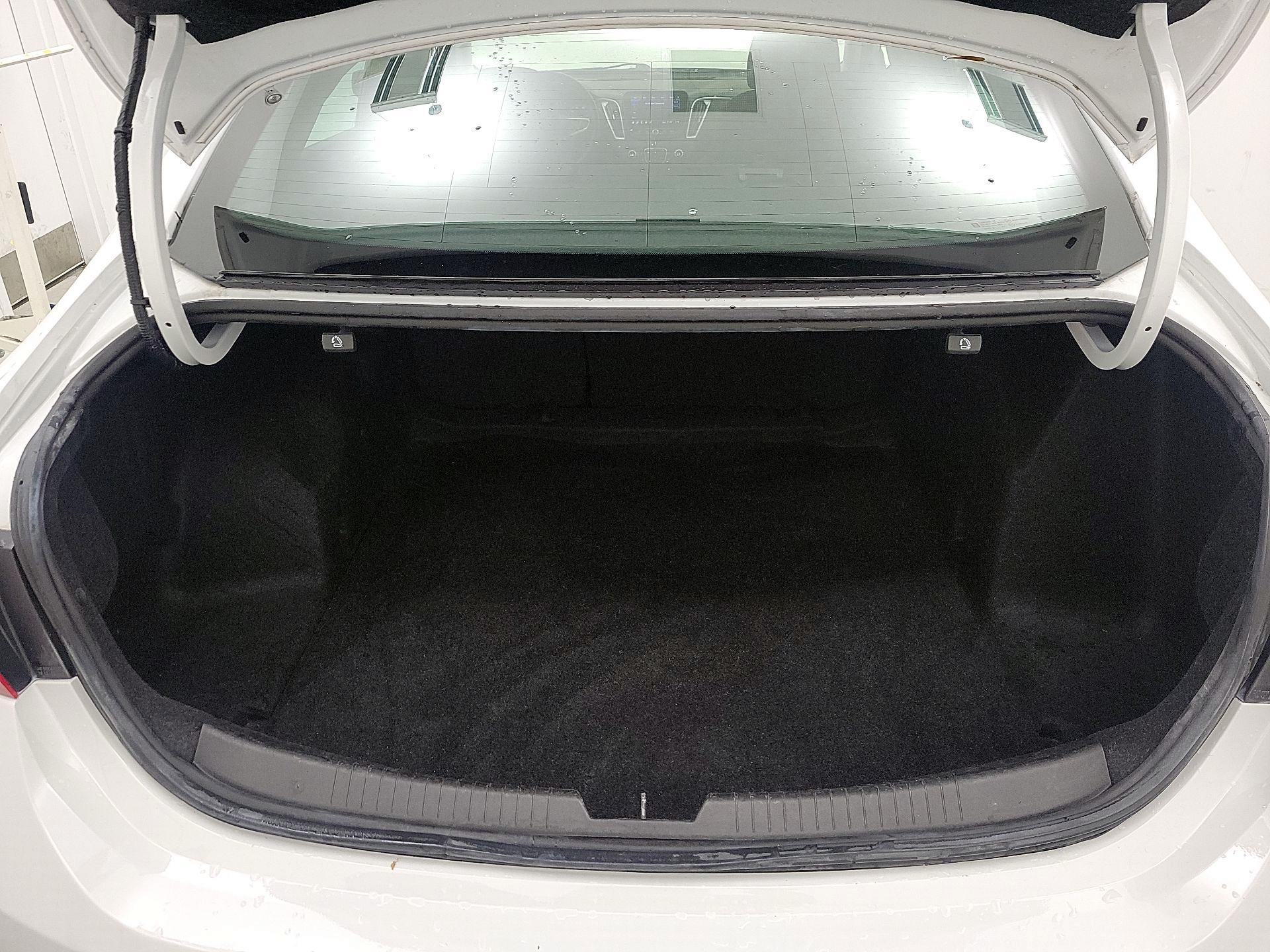 Thumbnail: 2023 Chevrolet Malibu - 20