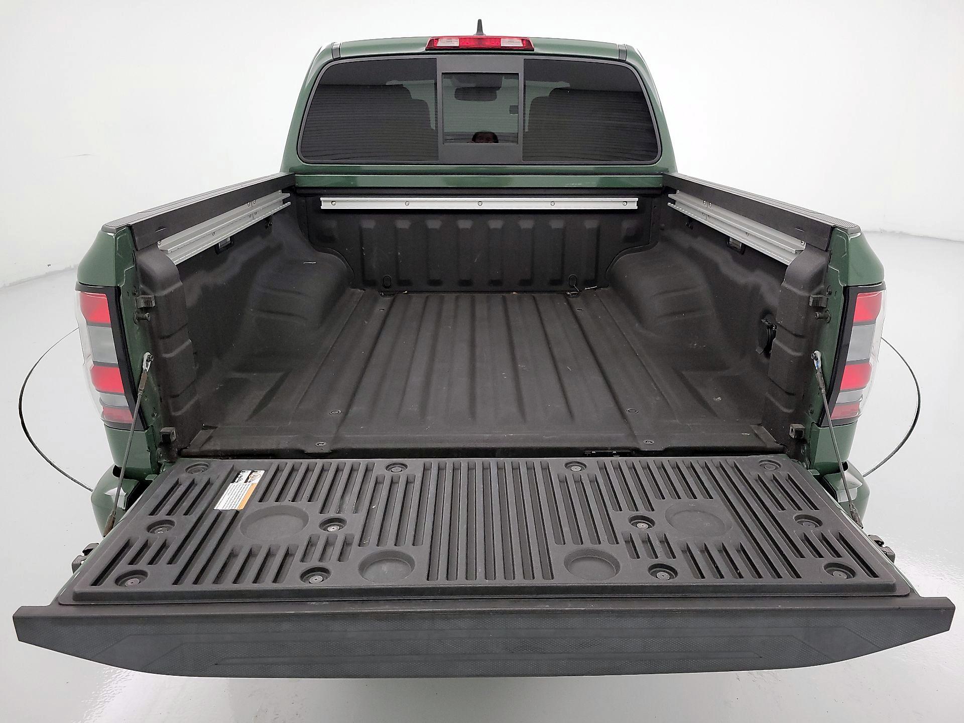 Thumbnail: 2022 Nissan Frontier - 20