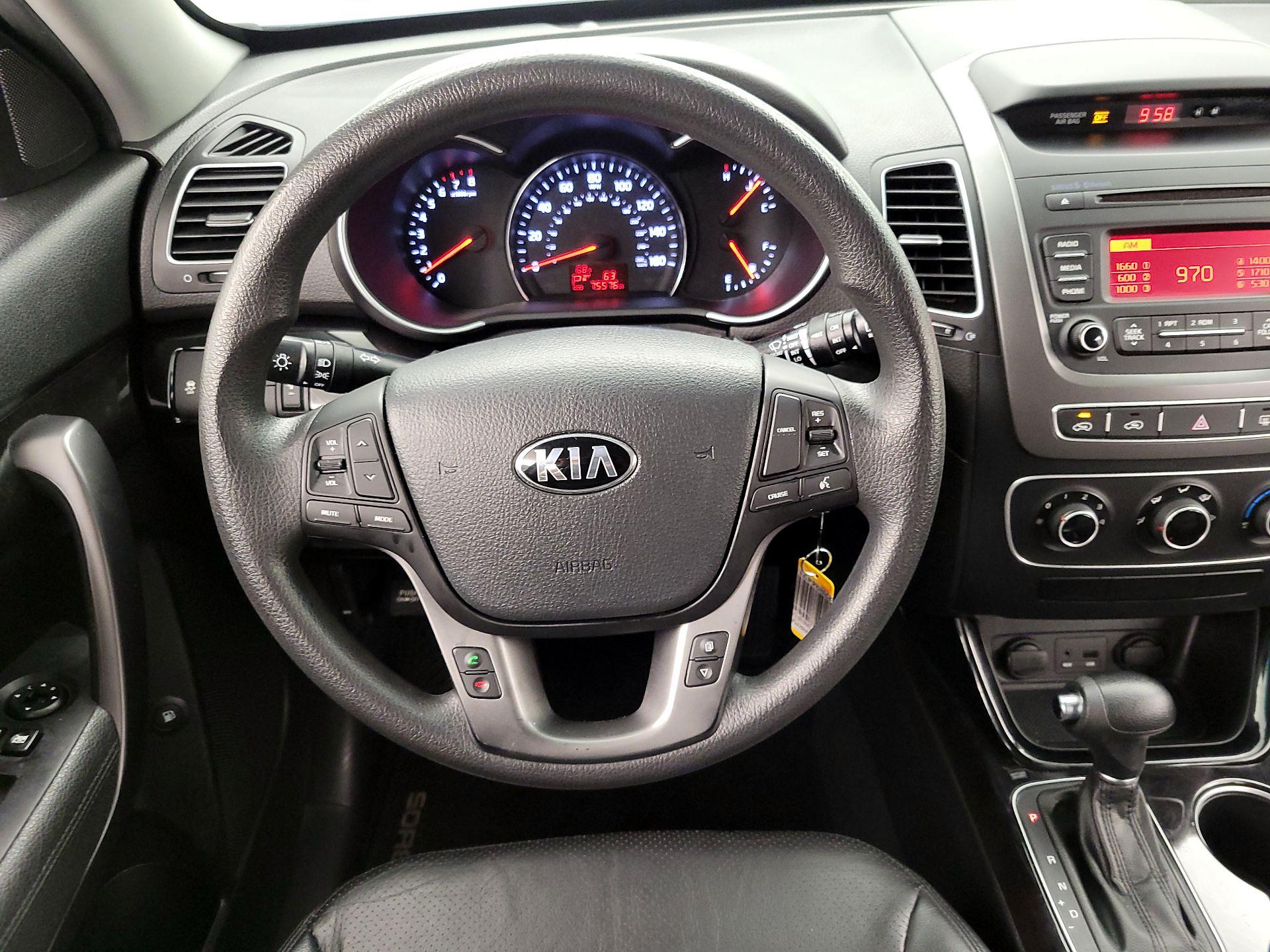 Thumbnail: 2015 Kia Sorento - 10