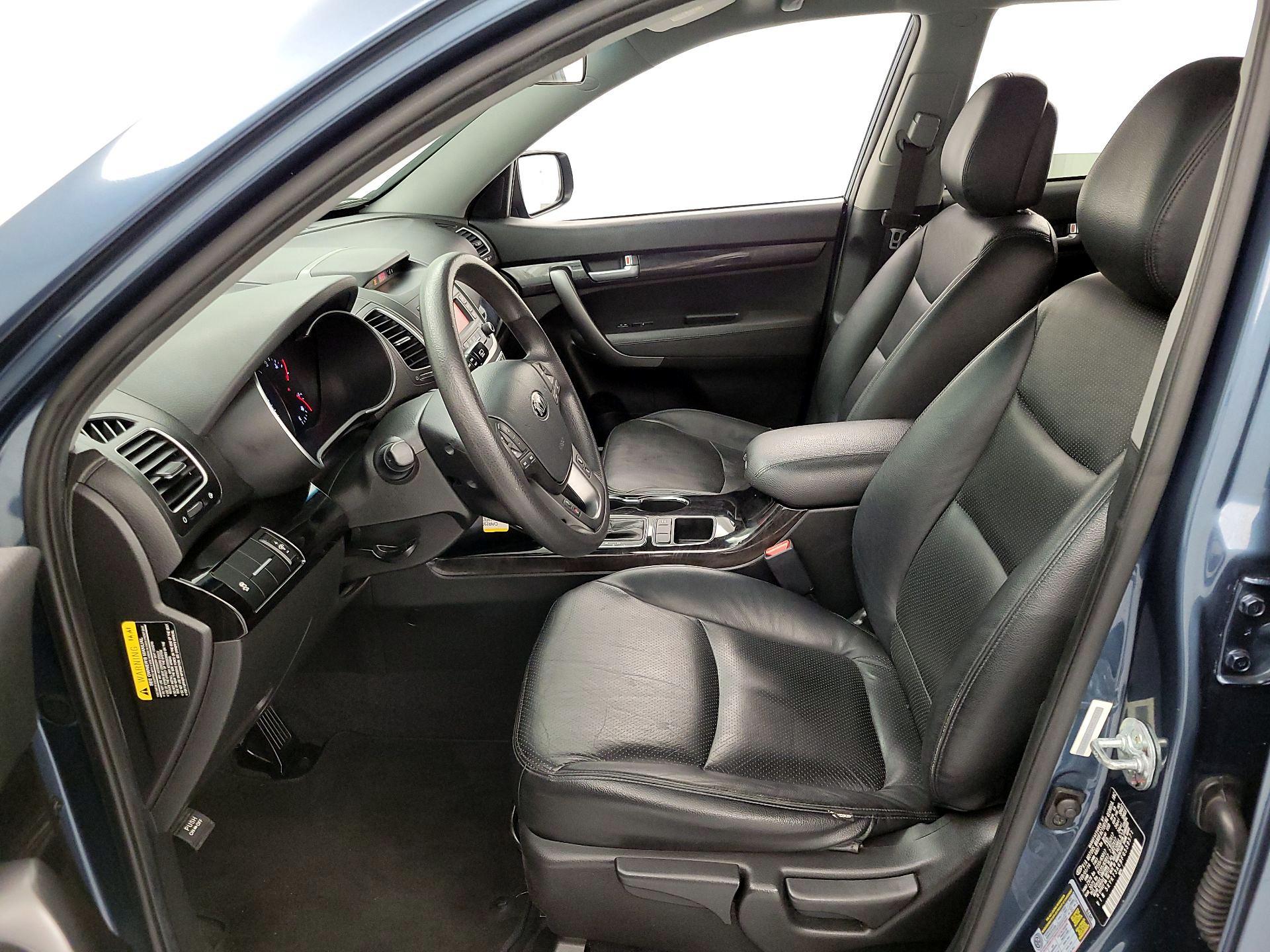 Thumbnail: 2015 Kia Sorento - 11