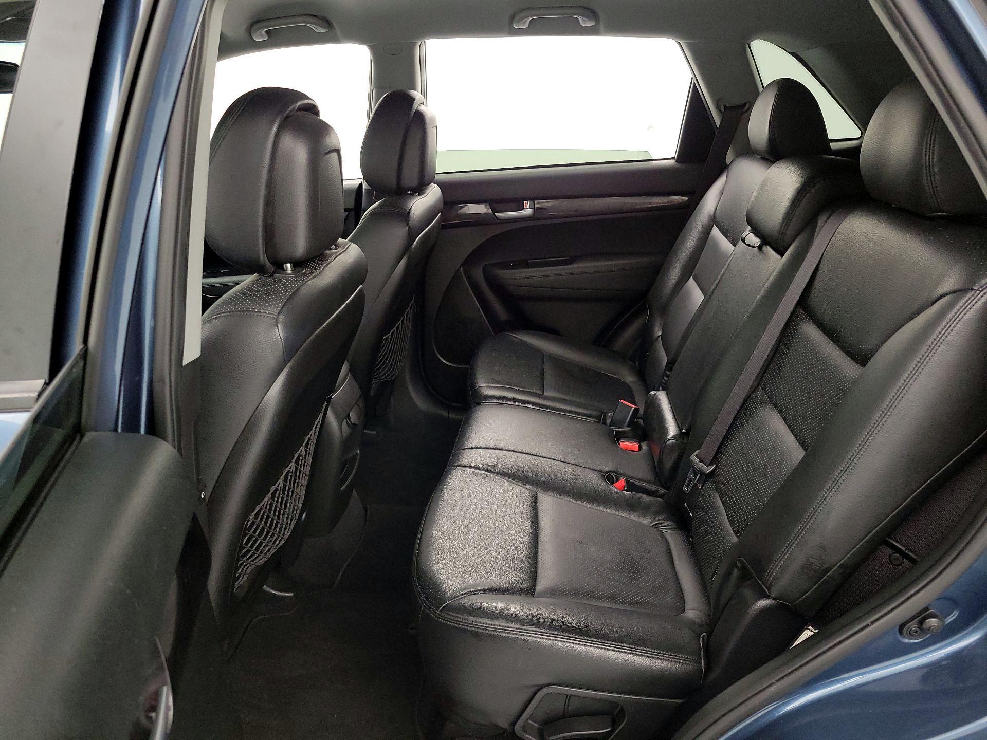 Thumbnail: 2015 Kia Sorento - 18