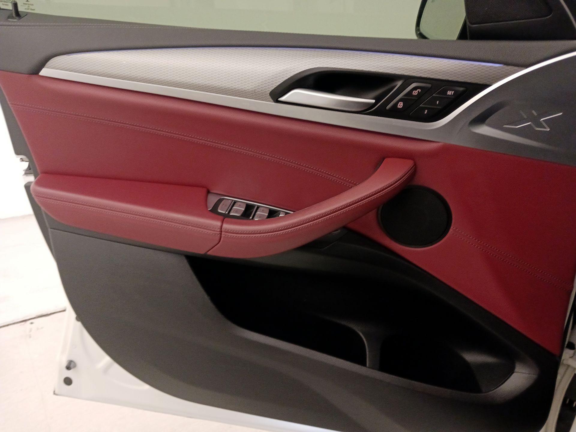 Thumbnail: 2020 BMW X4 - 12