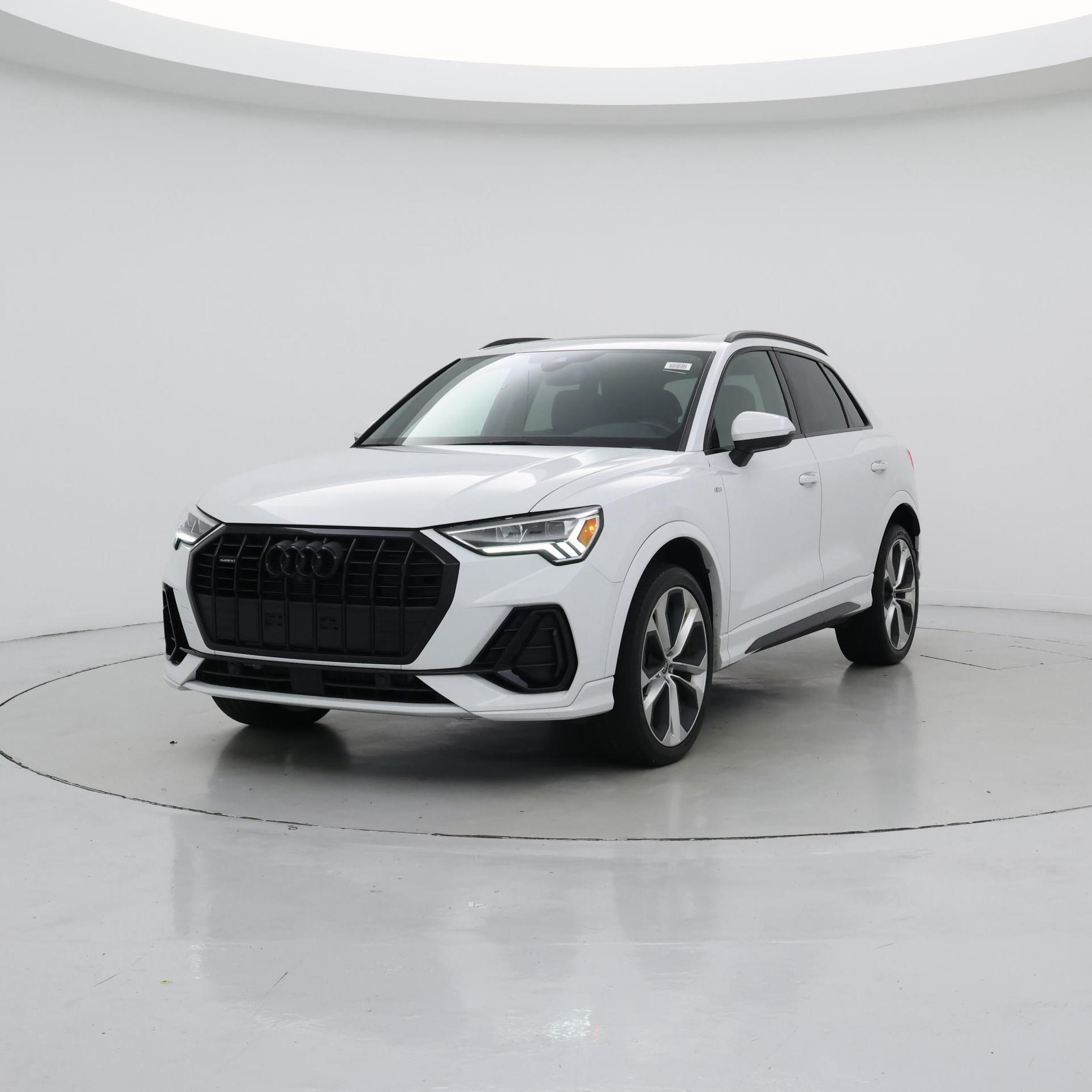 Thumbnail: 2022 Audi Q3 - 4