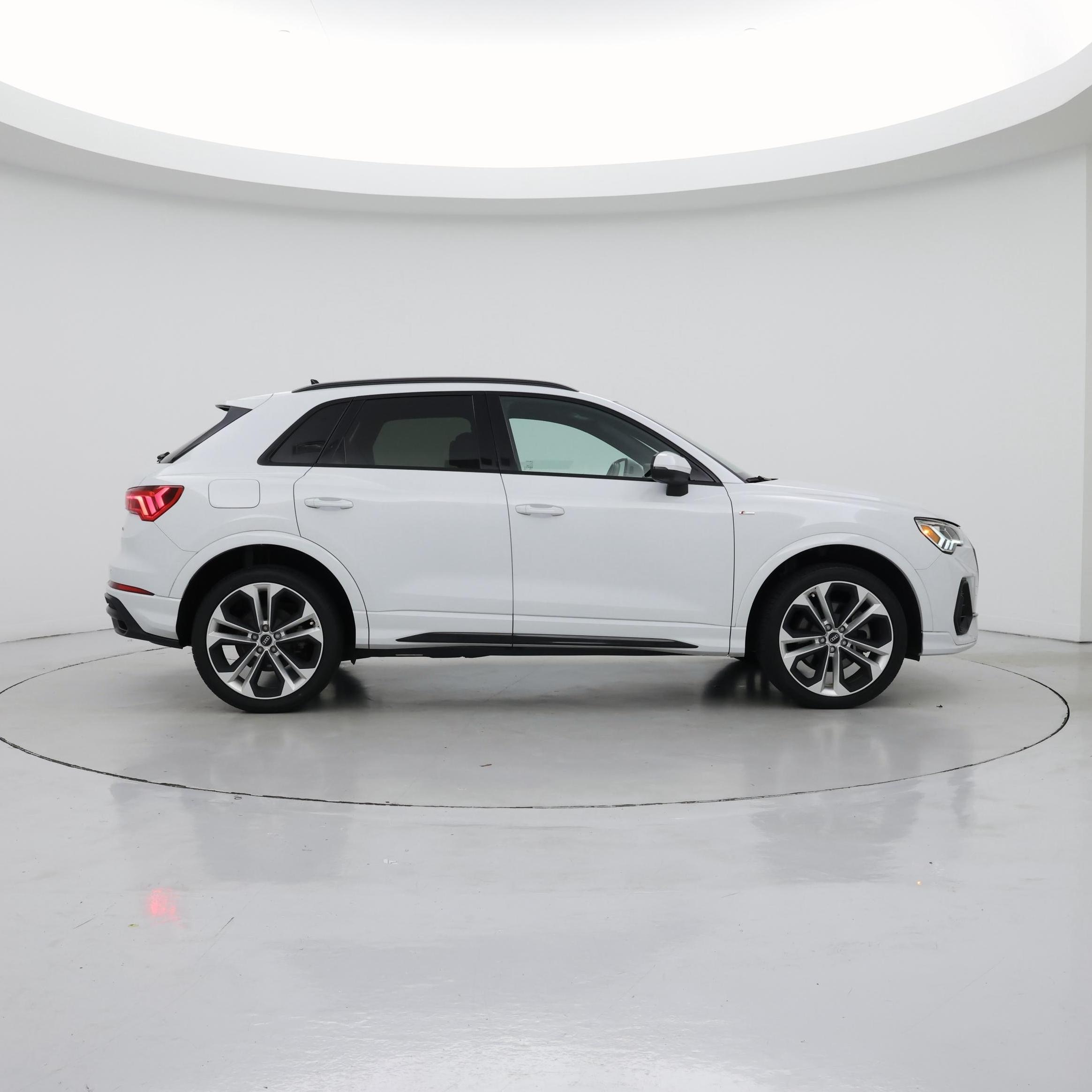 Thumbnail: 2022 Audi Q3 - 7