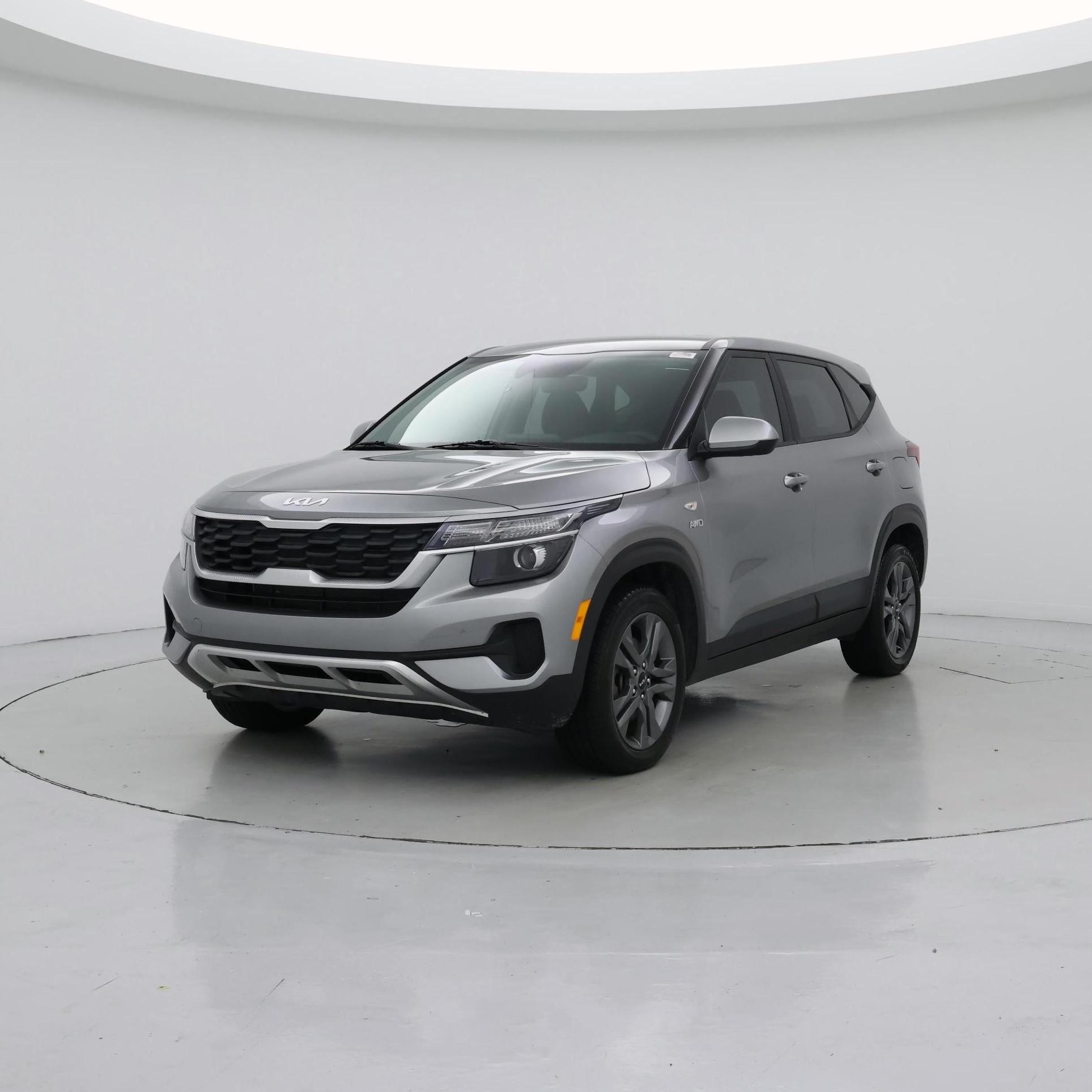 Thumbnail: 2022 Kia Seltos - 4
