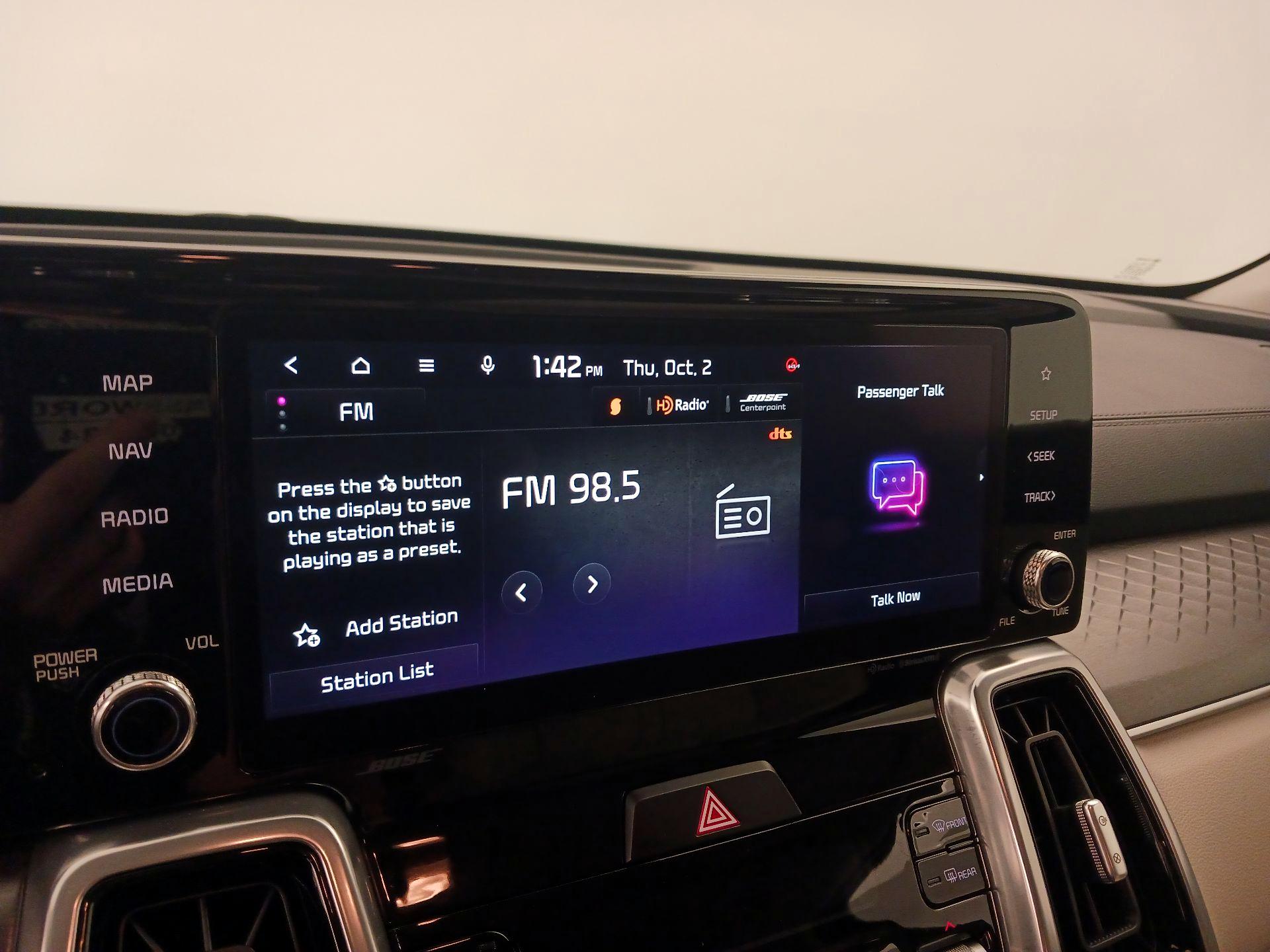 Thumbnail: 2023 Kia Sorento - 16