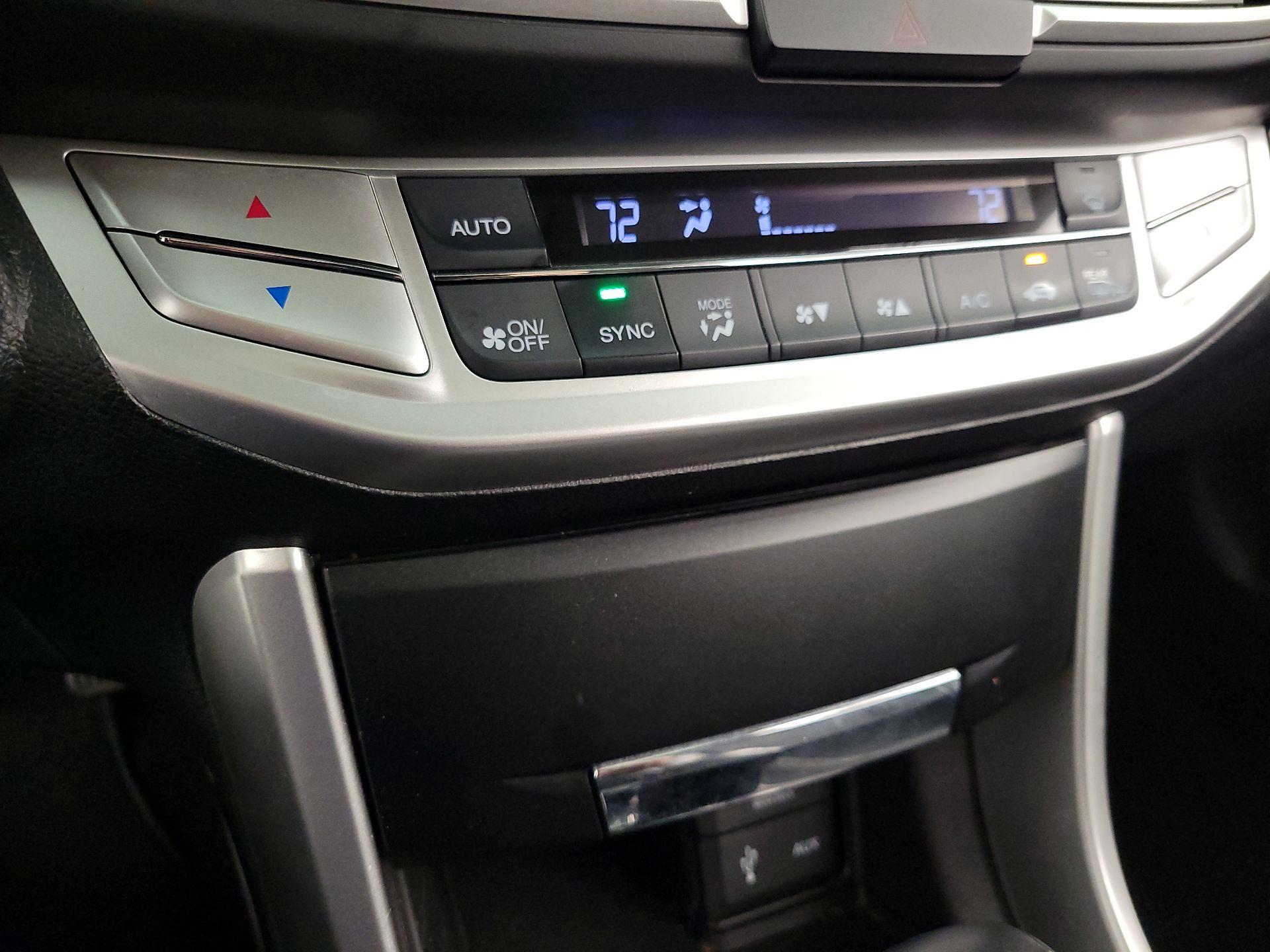 Thumbnail: 2015 Honda Accord - 14