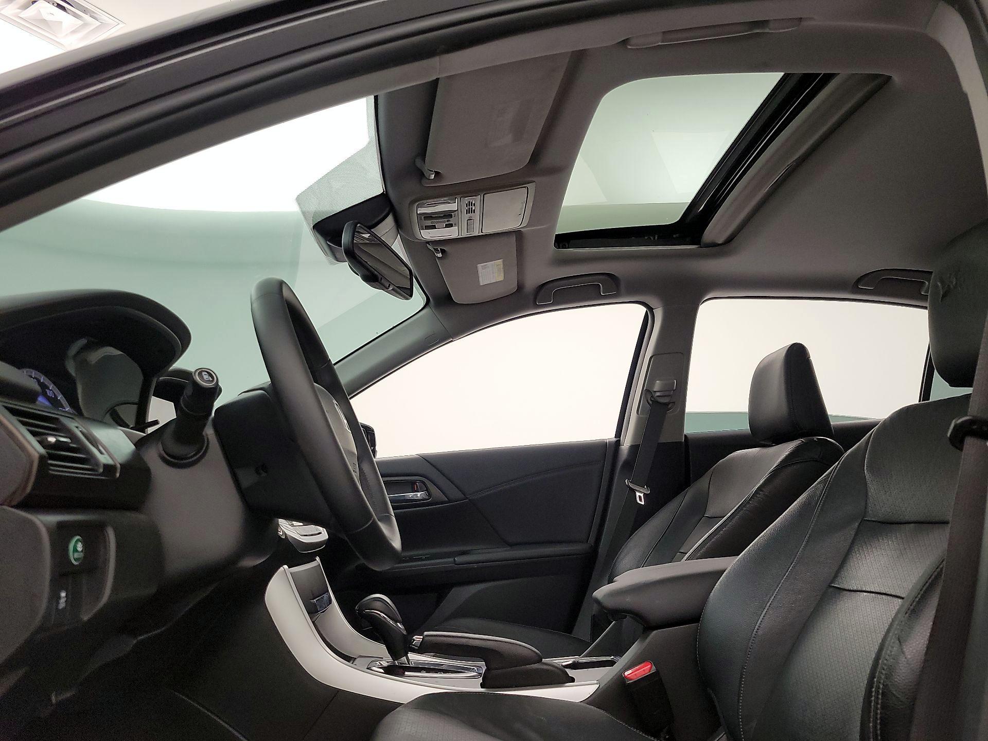 Thumbnail: 2015 Honda Accord - 17