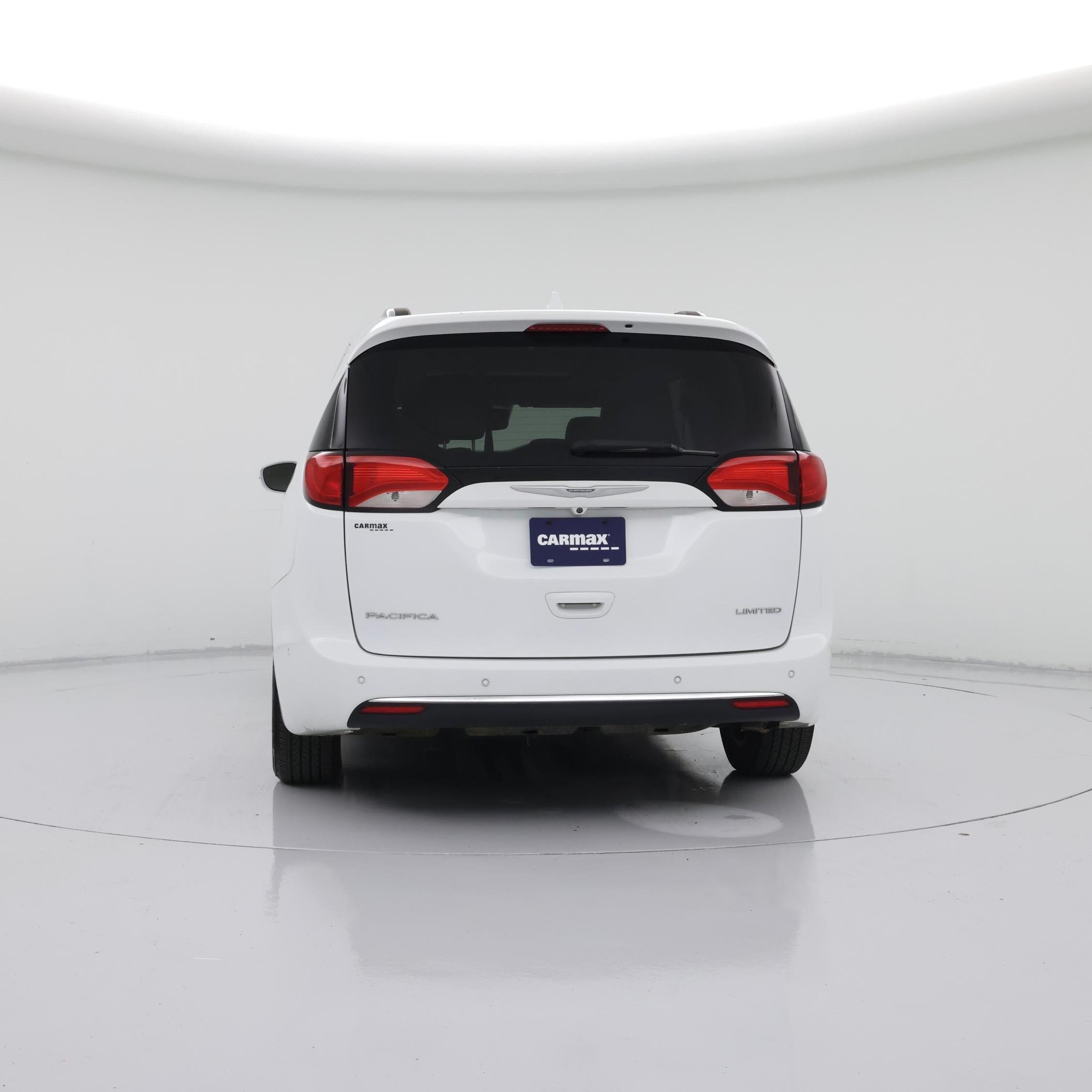 Thumbnail: 2017 Chrysler Pacifica - 6