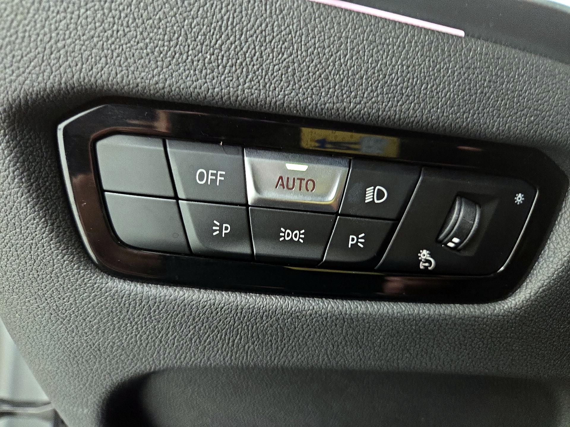 Thumbnail: 2024 BMW 4 Series - 13