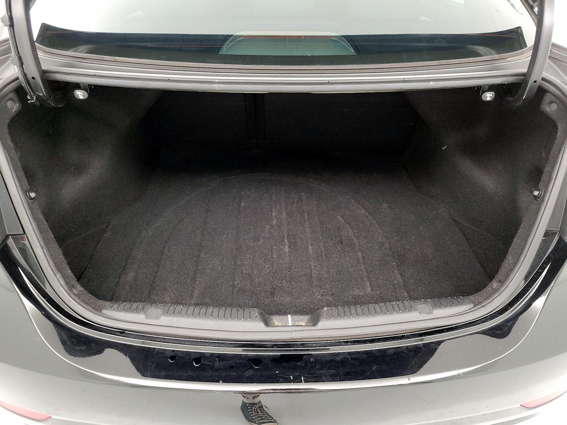 Thumbnail: 2016 Hyundai Elantra - 18