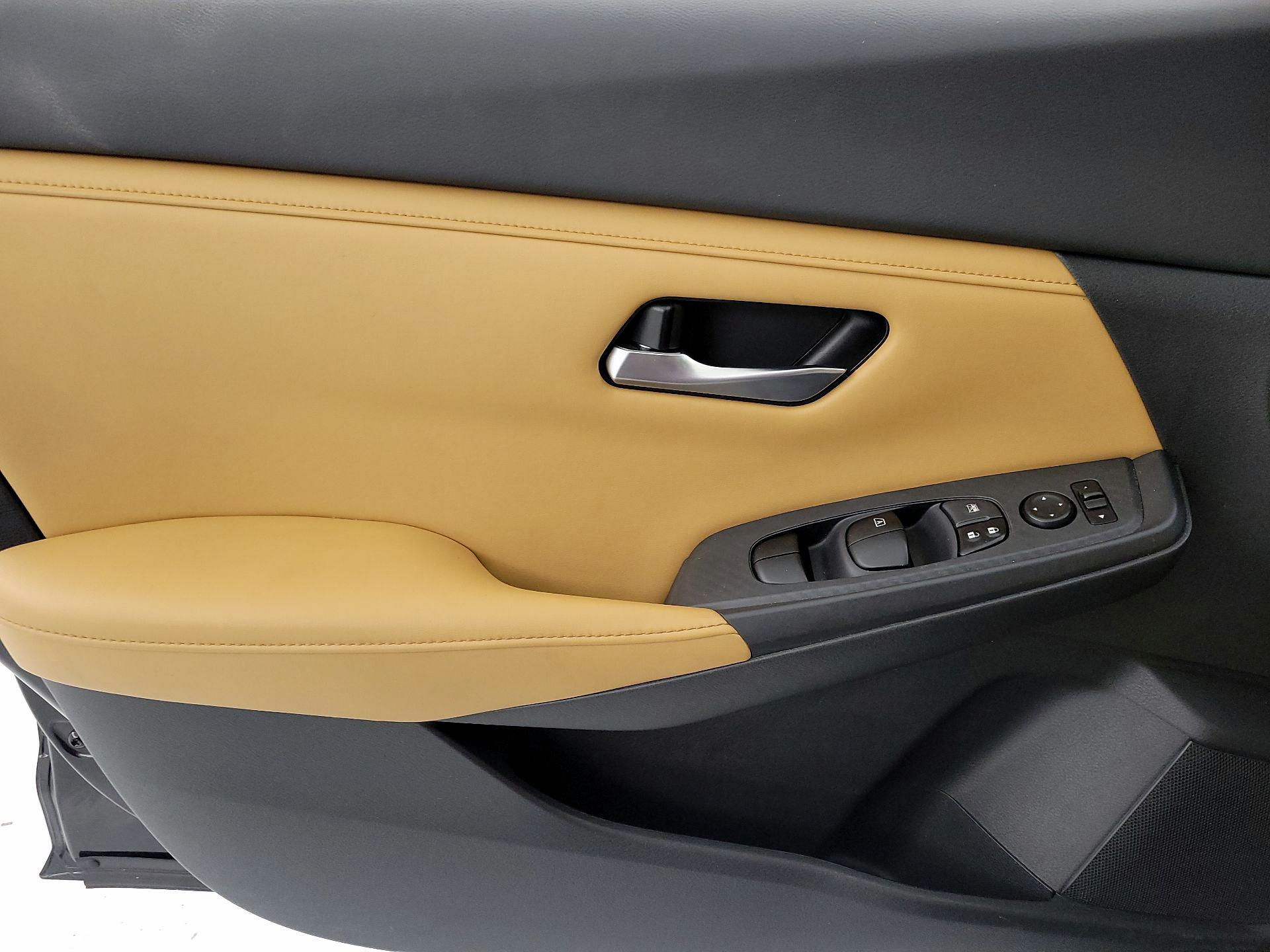 Thumbnail: 2021 Nissan Sentra - 12