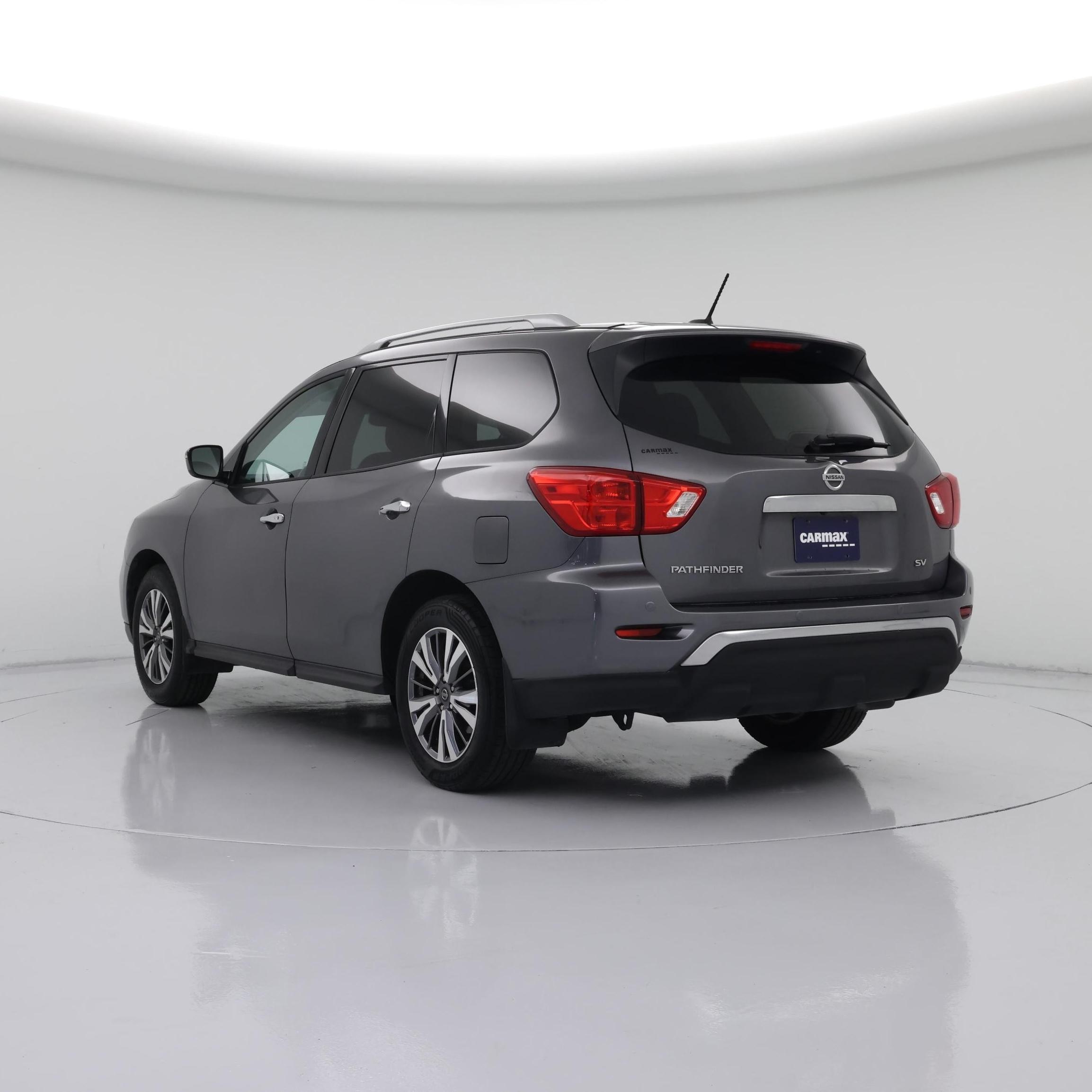 Thumbnail: 2017 Nissan Pathfinder - 2