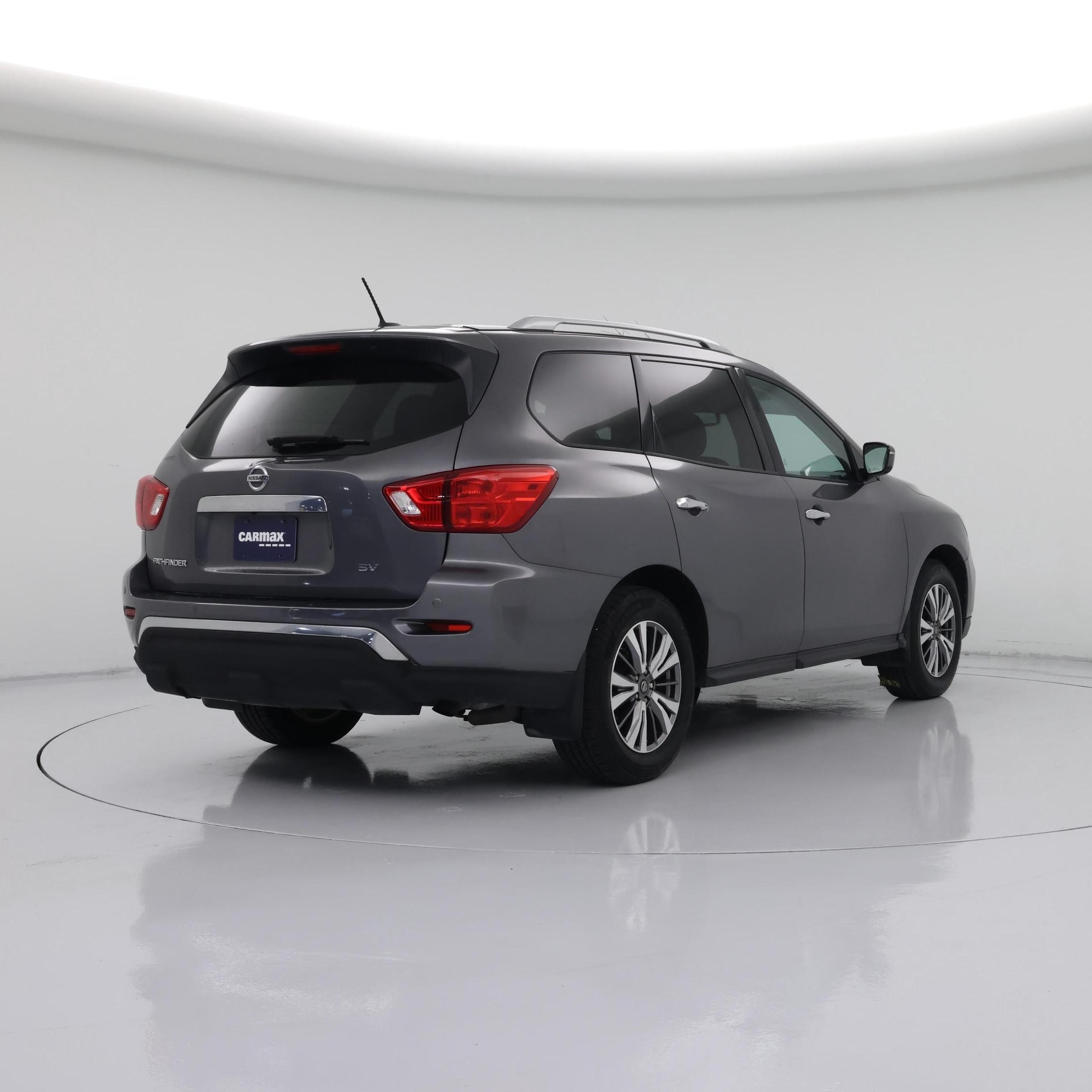 Thumbnail: 2017 Nissan Pathfinder - 8