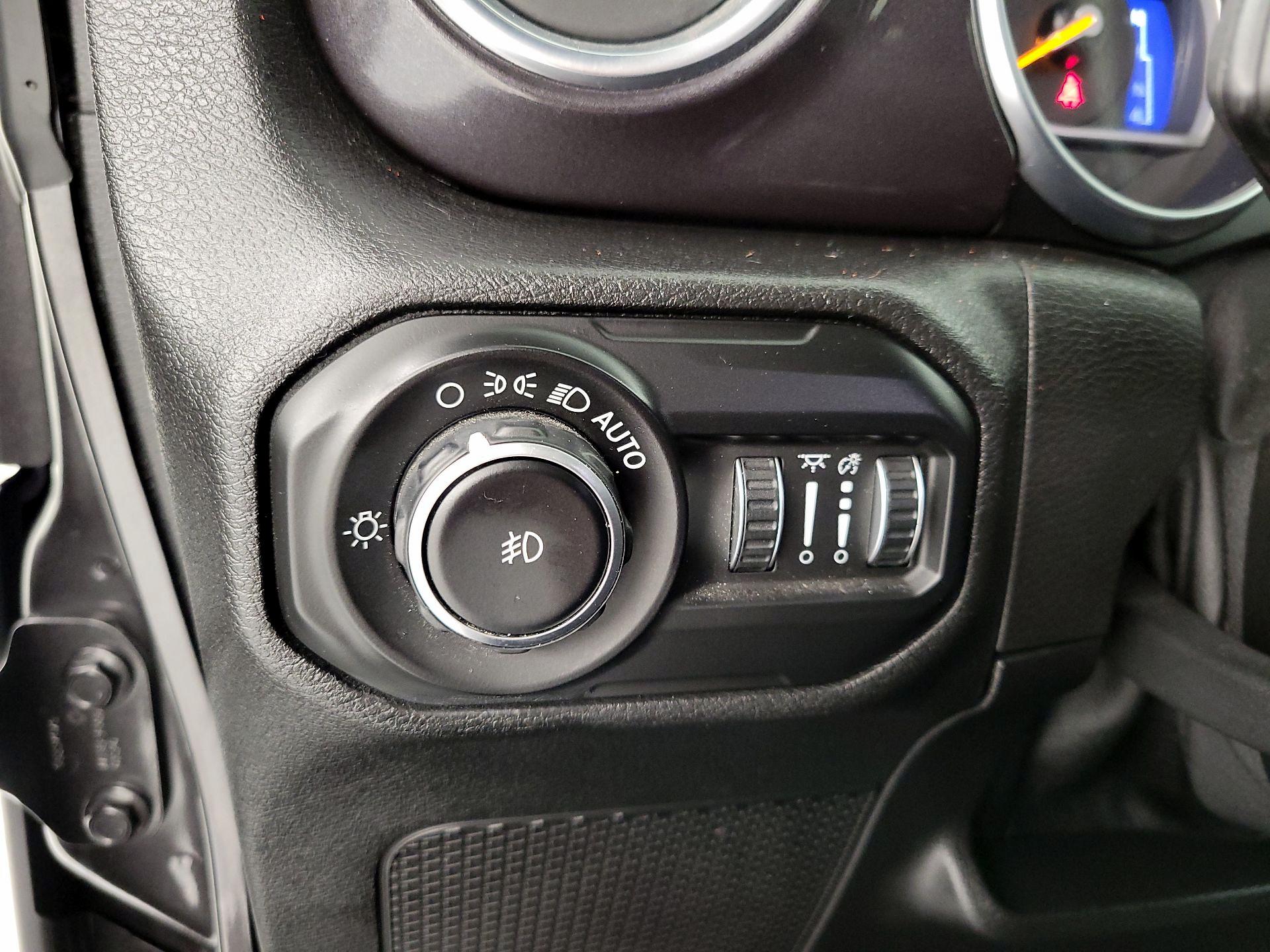 Thumbnail: 2021 Jeep Wrangler - 13