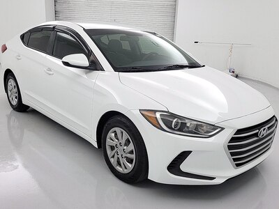 White 2017 Hyundai Elantra SE