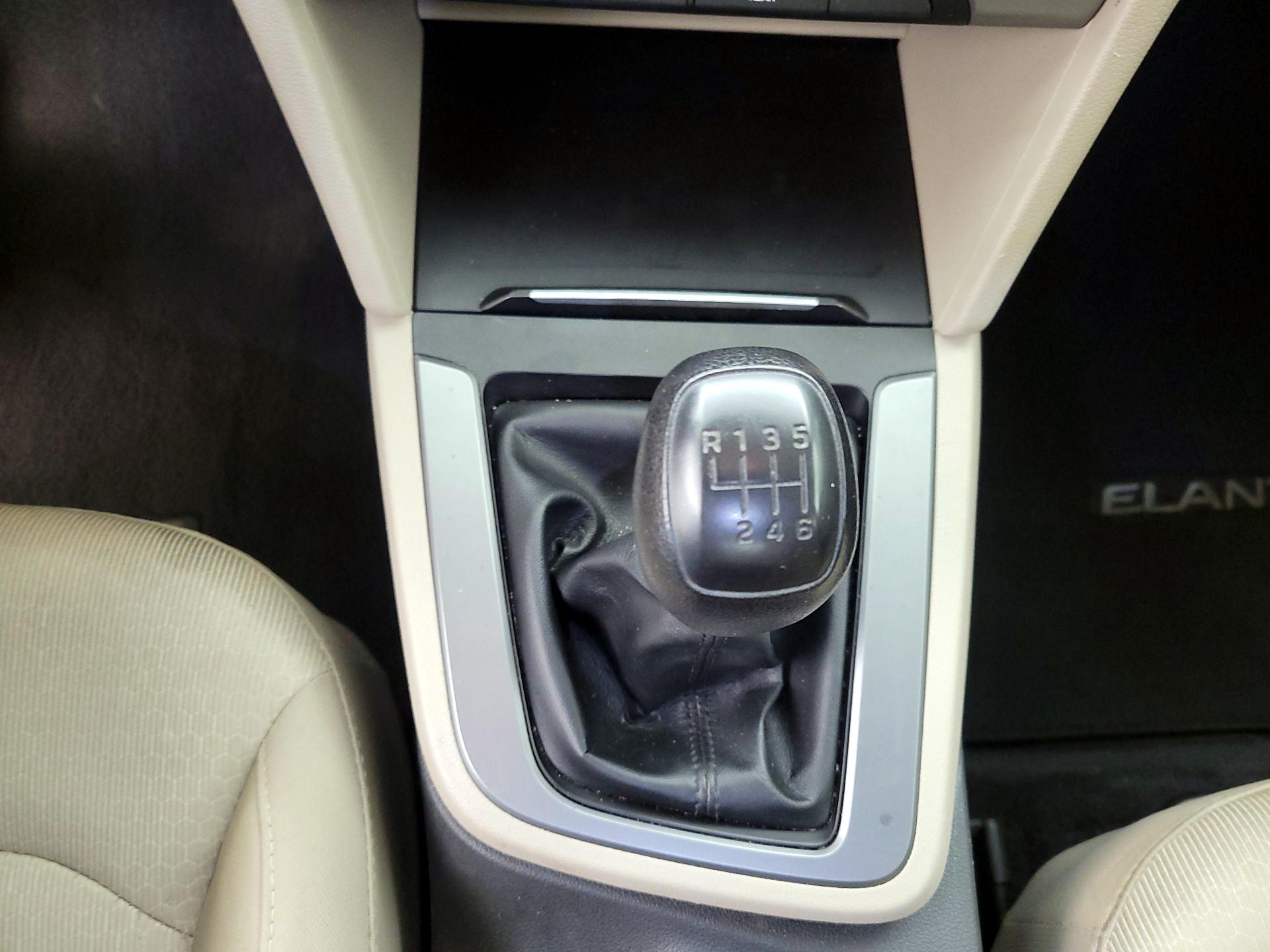 Thumbnail: 2017 Hyundai Elantra - 15