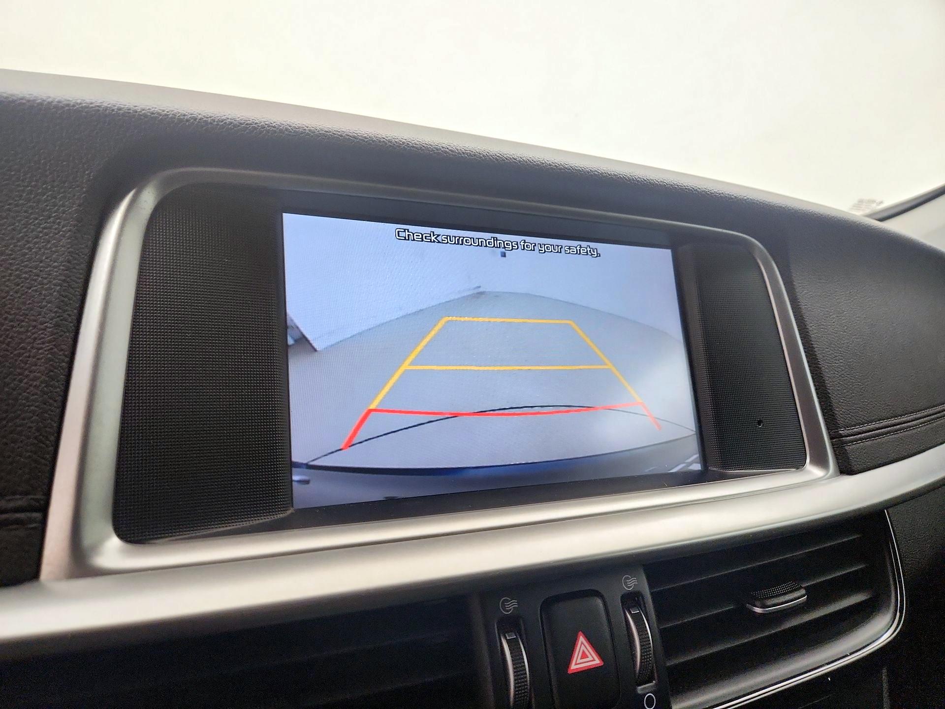 Thumbnail: 2020 Kia Optima - 14