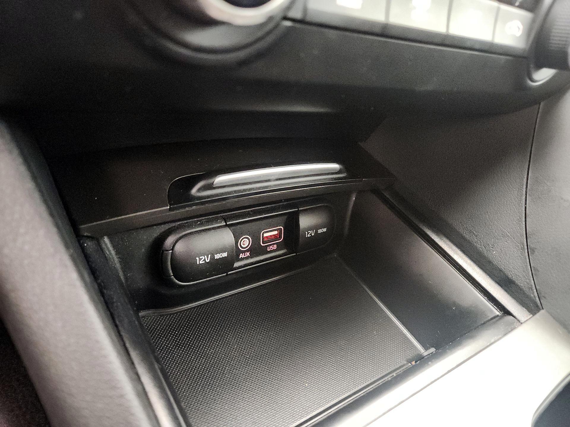 Thumbnail: 2020 Kia Optima - 18