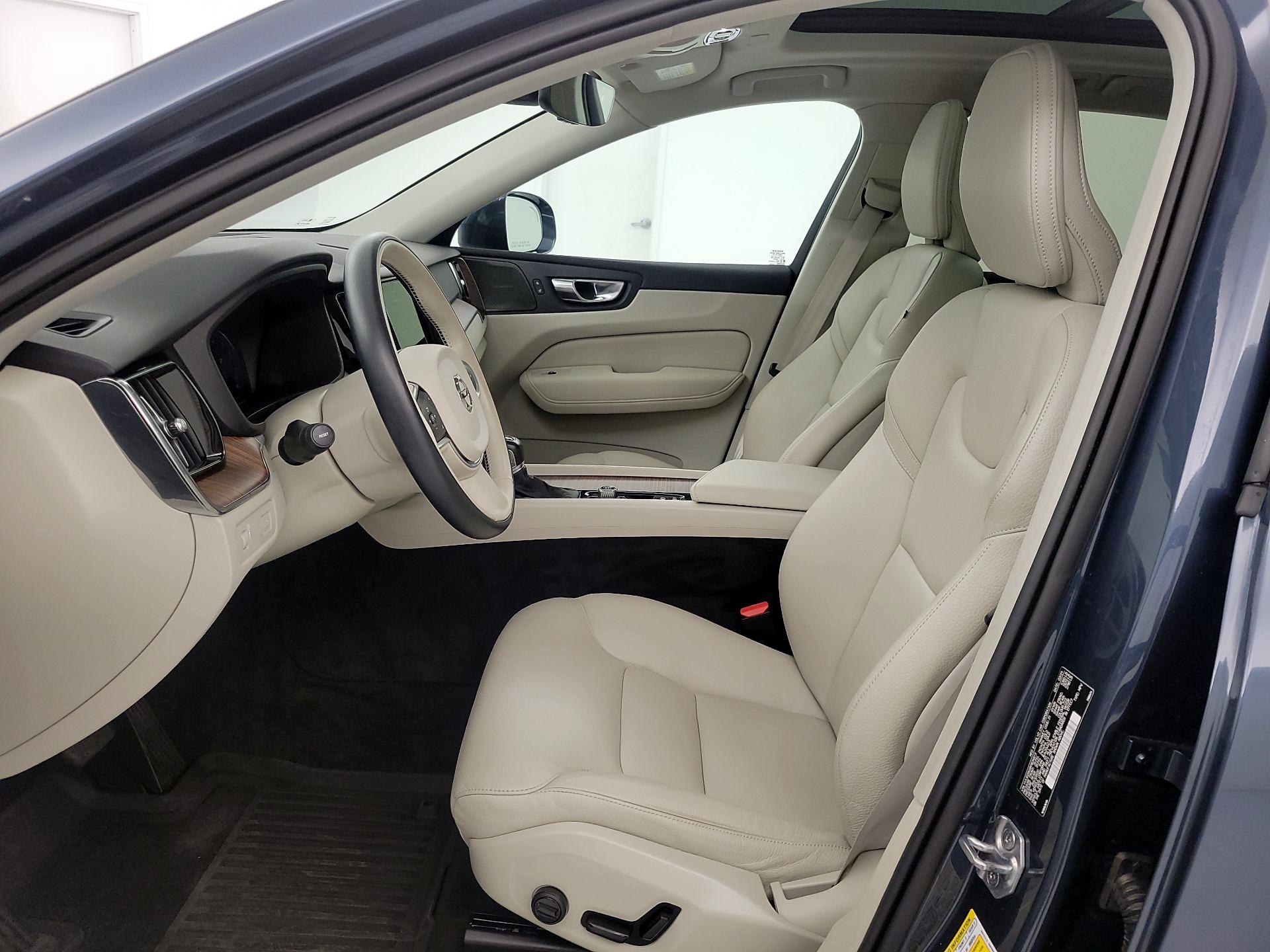 Thumbnail: 2021 Volvo XC60 - 9