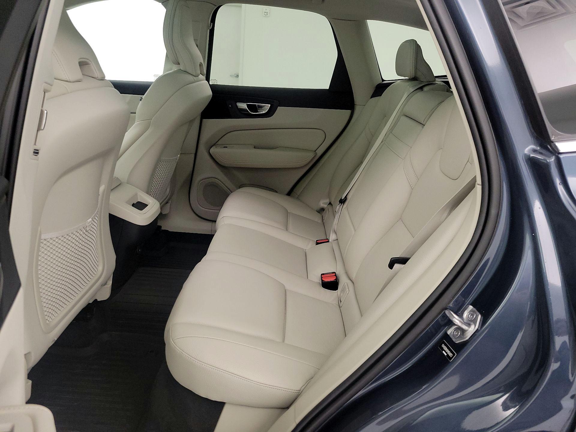 Thumbnail: 2021 Volvo XC60 - 19